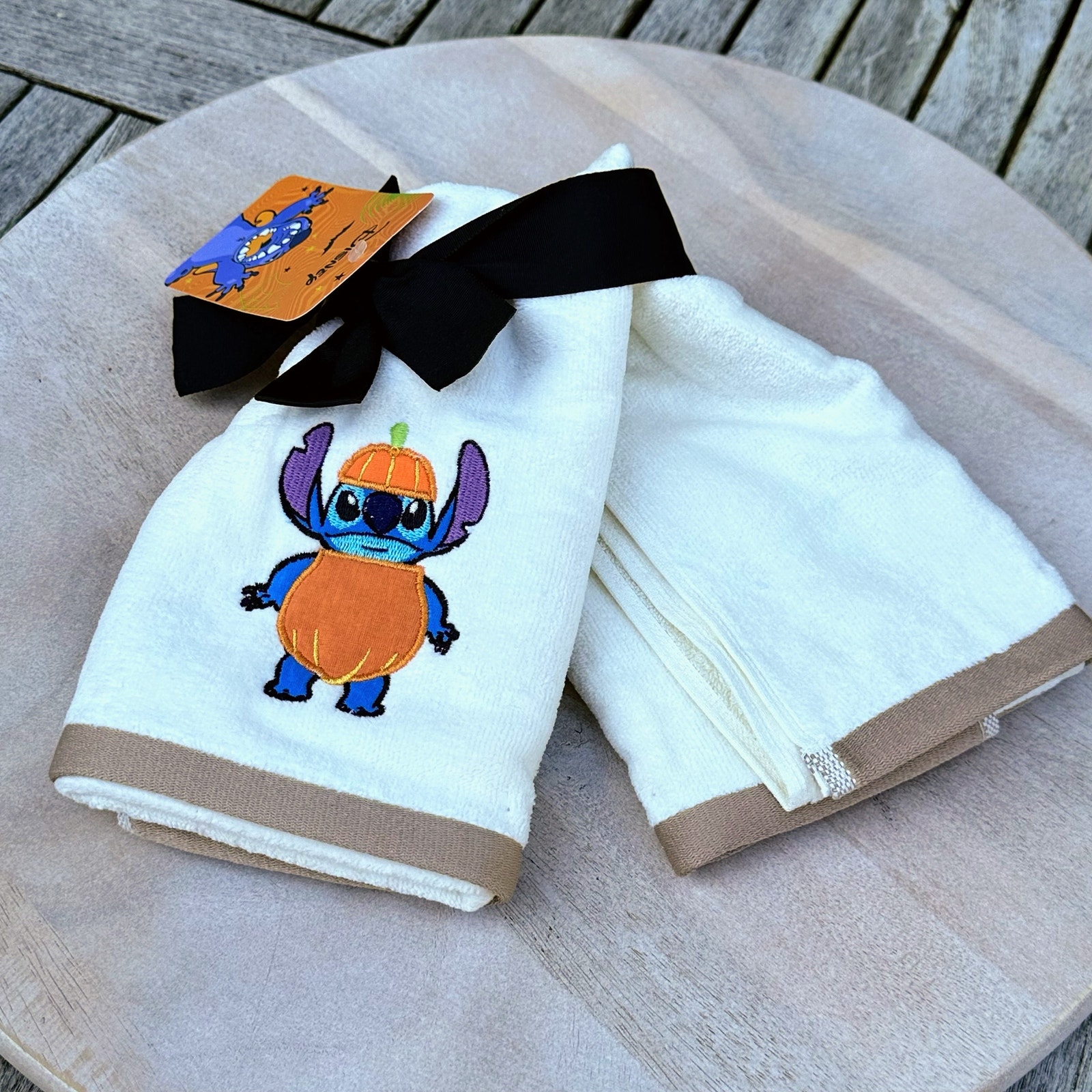 Disney Stitch Pumpkin 2 Pack Halloween Bathroom Hand Towels Cream New Gift Set