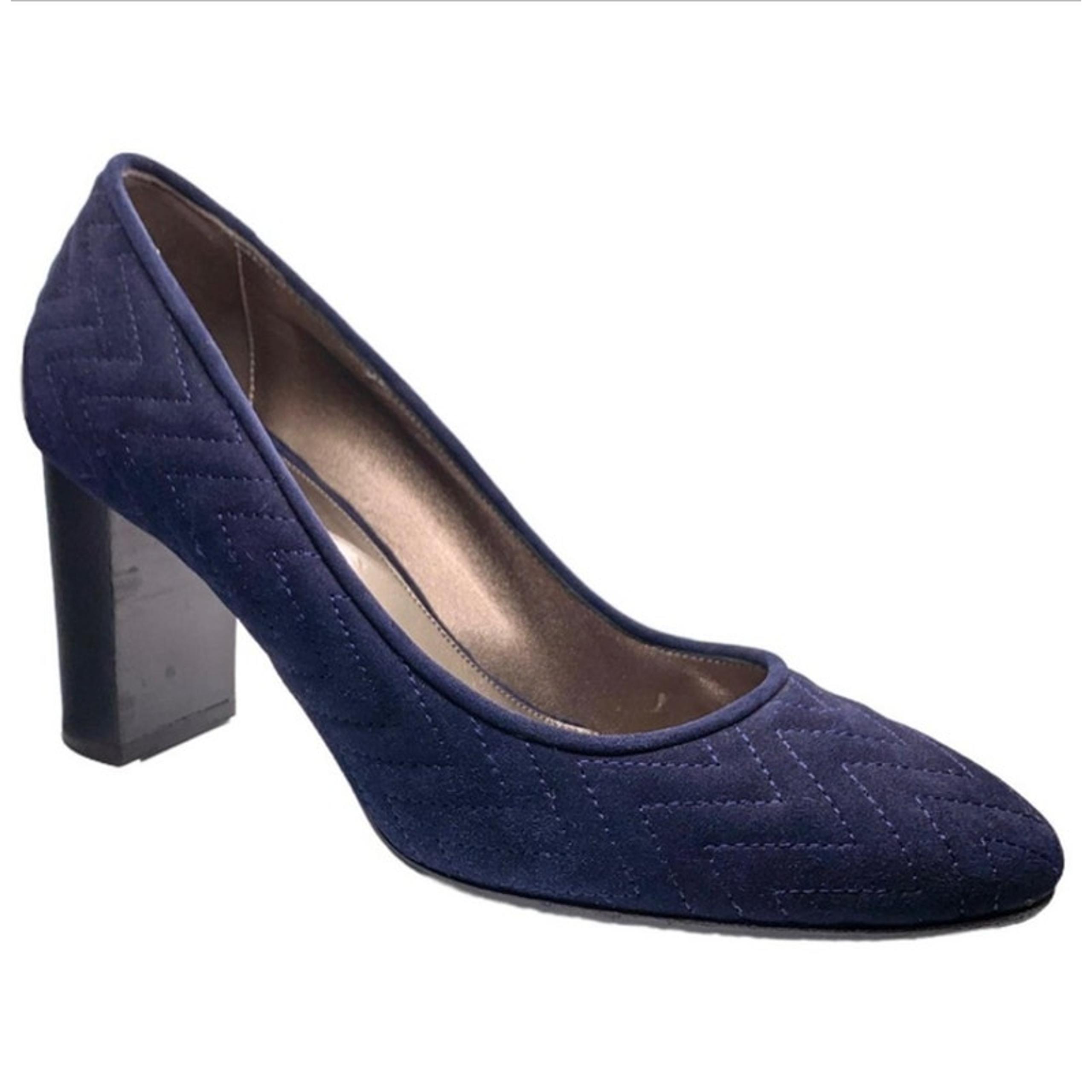 Aquatalia Quilted Suede leather Navy Pumps closed toe block heel women’s size 11