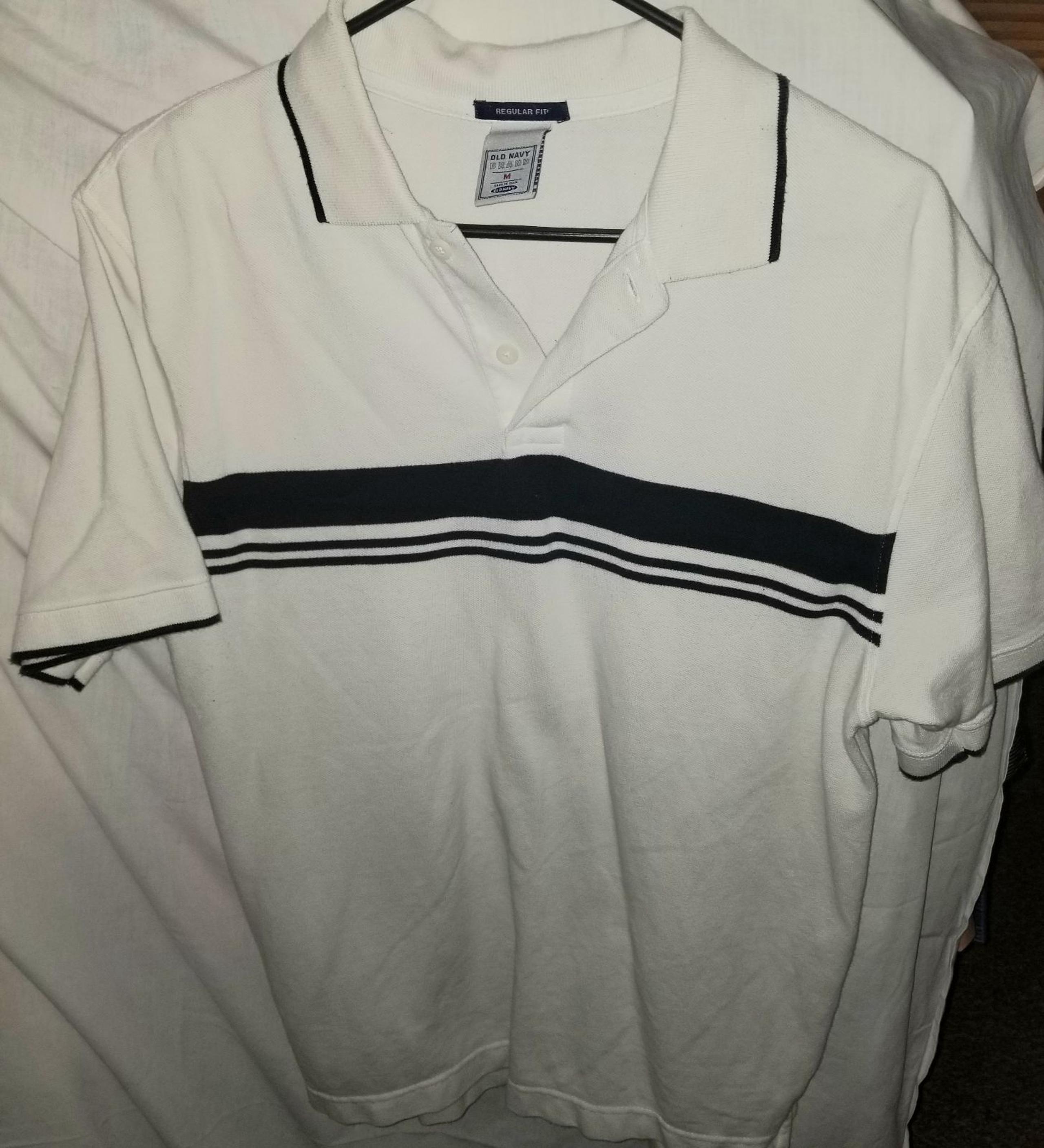 Mens size Medium Old Navy Polo shirt