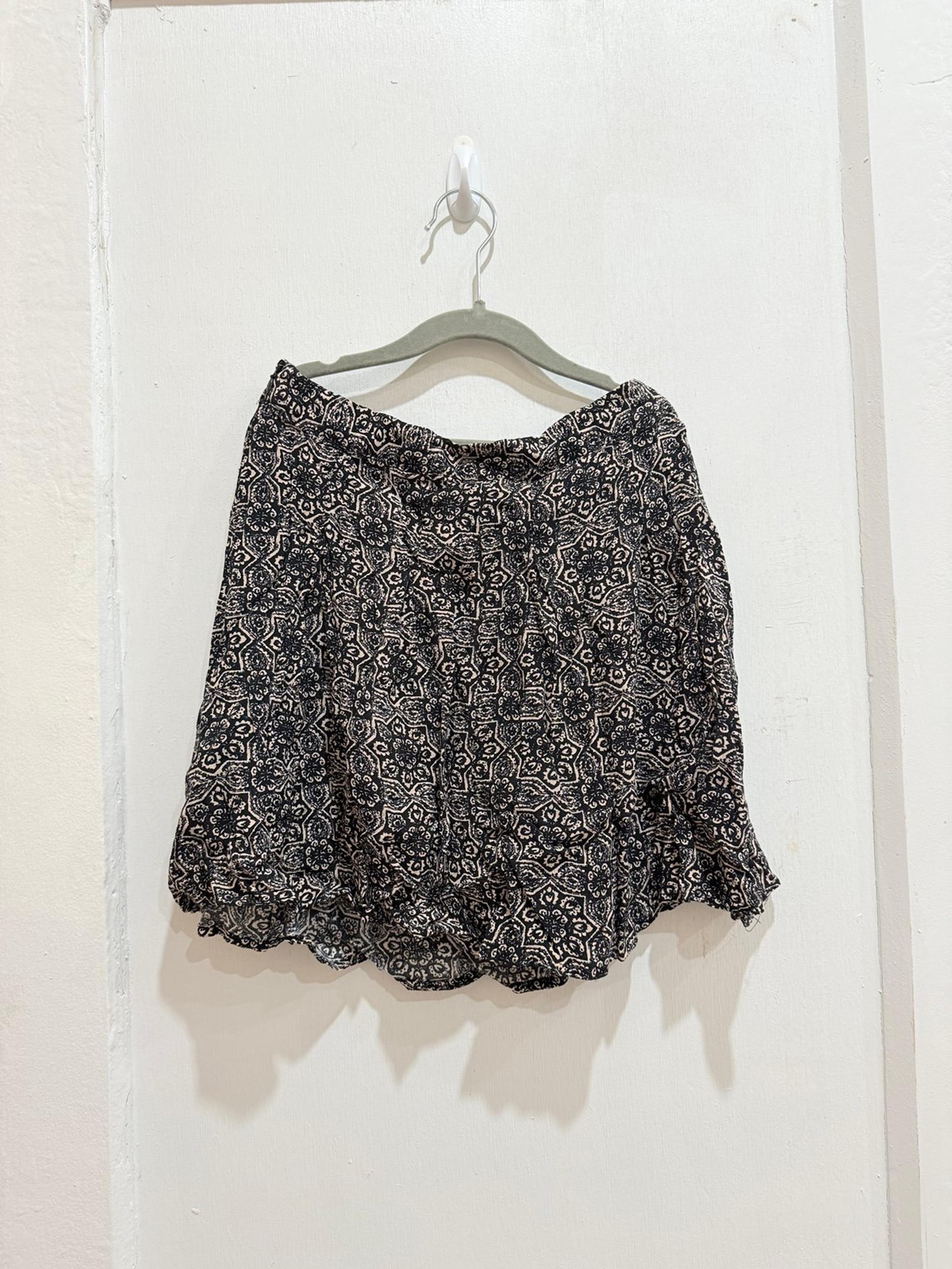 Forever 21- women’s mini skirt