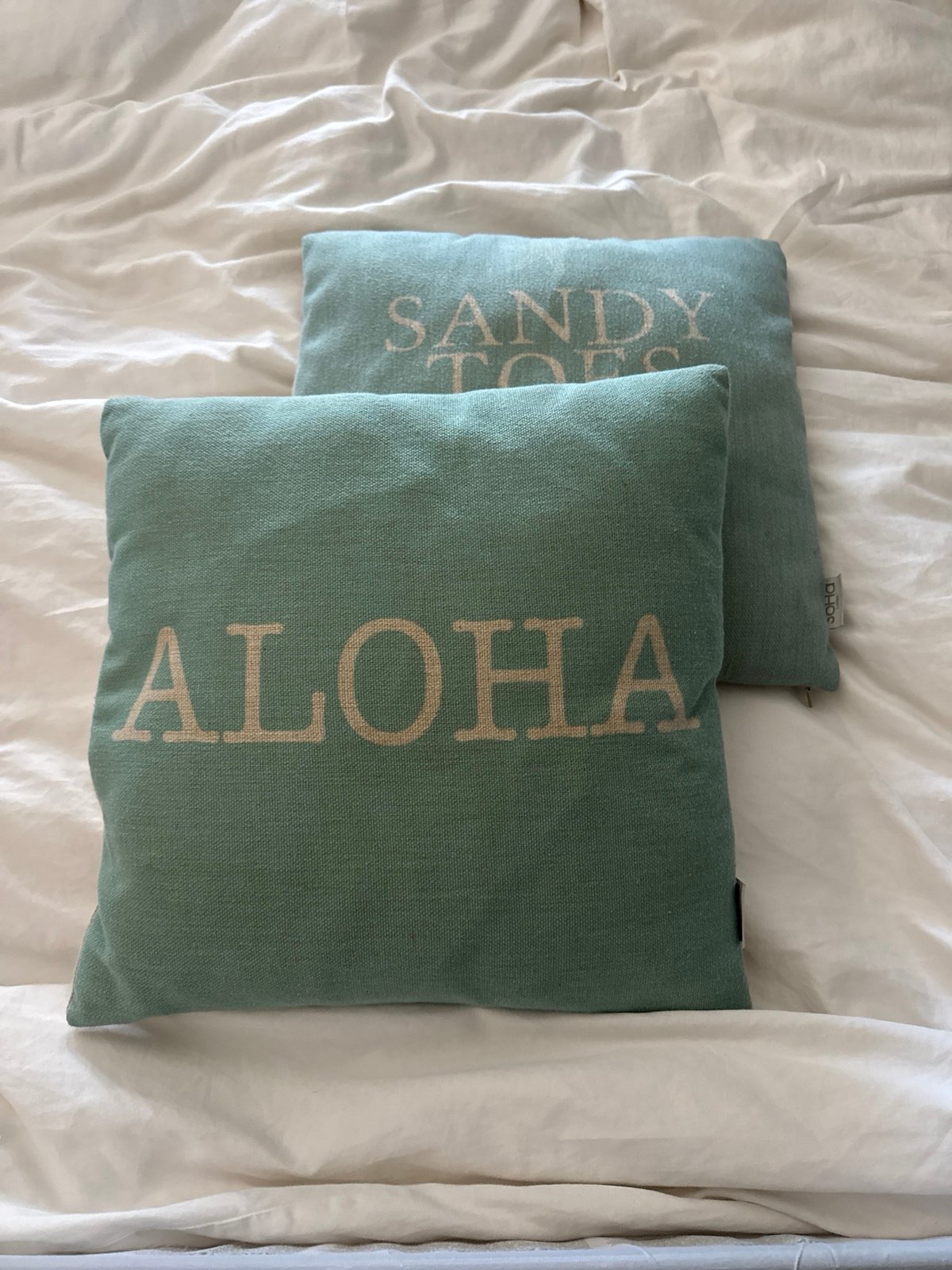 Soha pillow set, washable cover