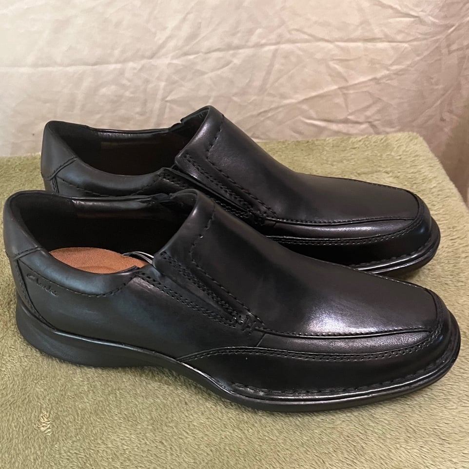 Clarks Men’s Kempton Free Black Loafers Size 9M NWOB