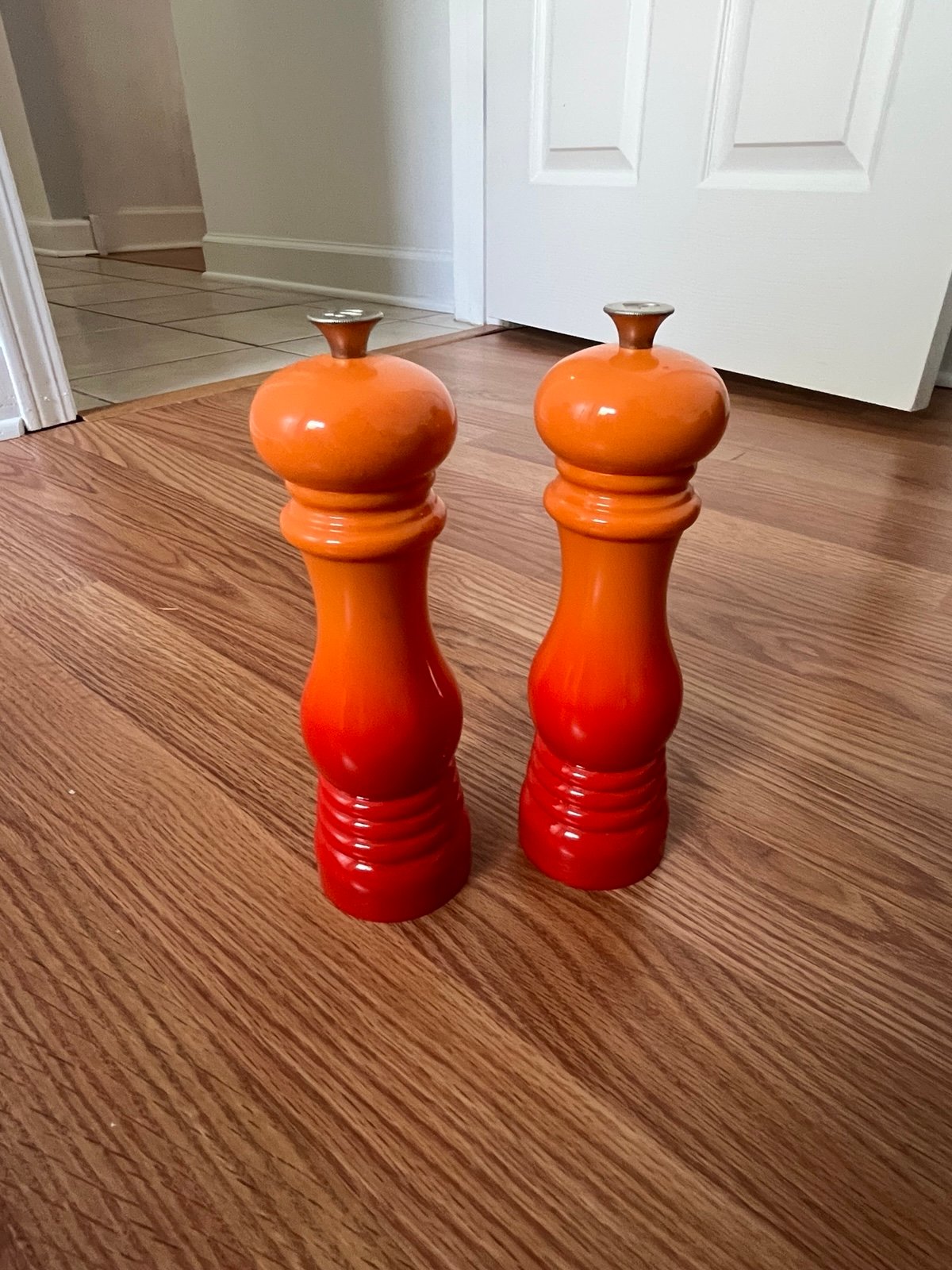 Le Creuset Salt and Pepper Grinder Set
