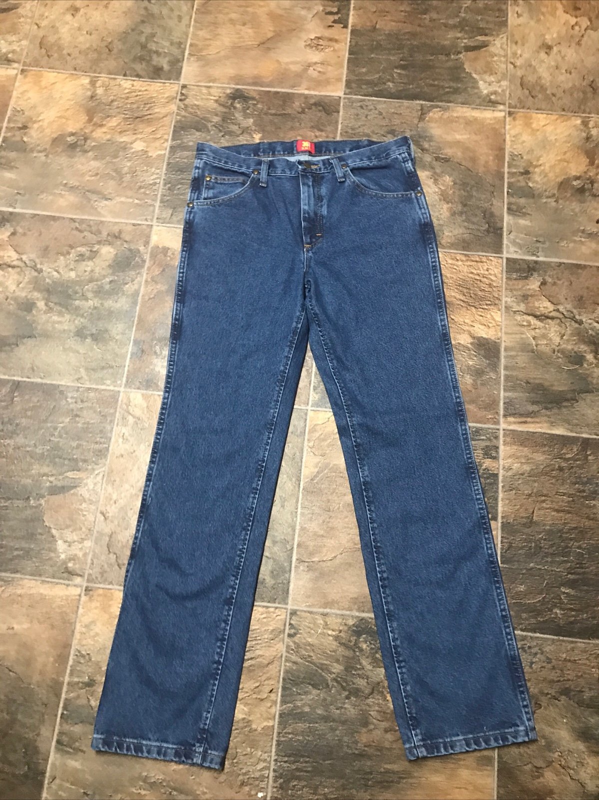 Men’s wrangler 32/32 slim fit jeans