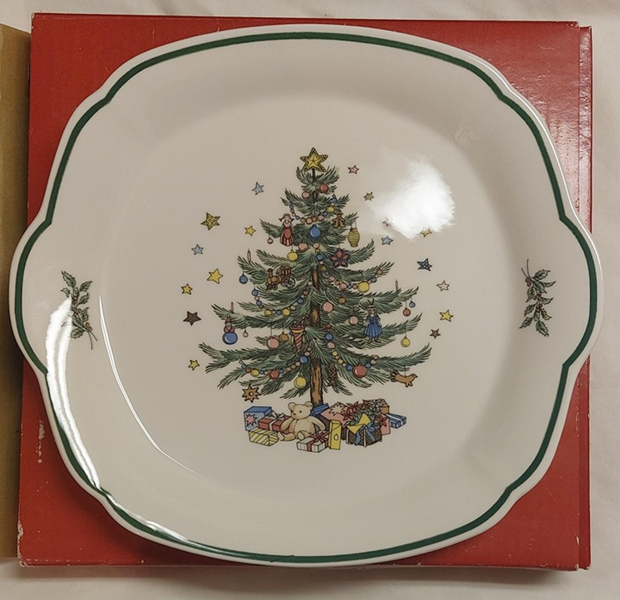 NIKKO CHRISTMASTIME 10 INCH SERVING TRAY IN THE ORIGINAL BOX