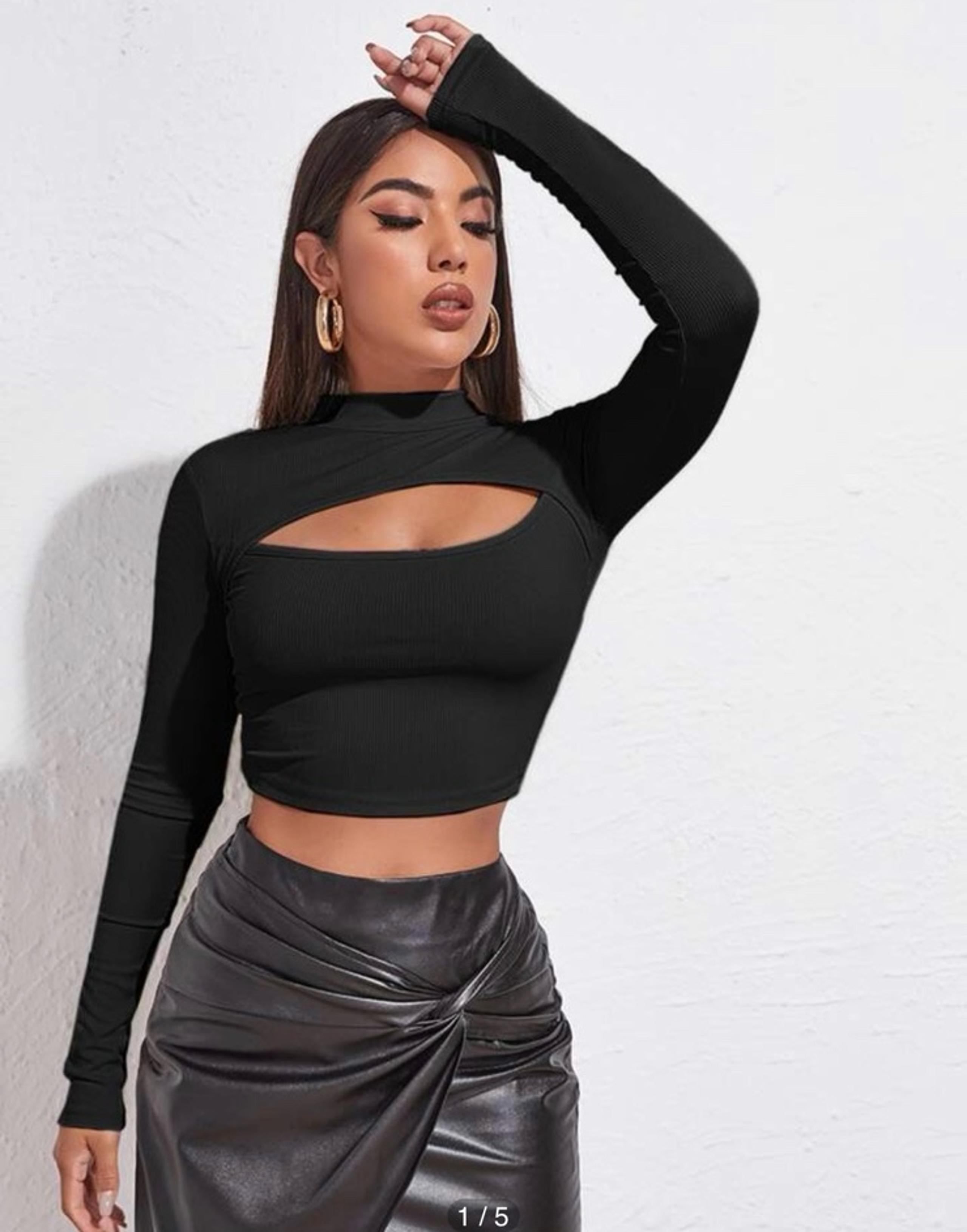 Mock Neck Cut-Out Rib-Knit Slim Crop Tee