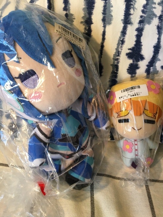 Kimetsu no Yaiba Zenitsu and Symphogear XV Tsubasa