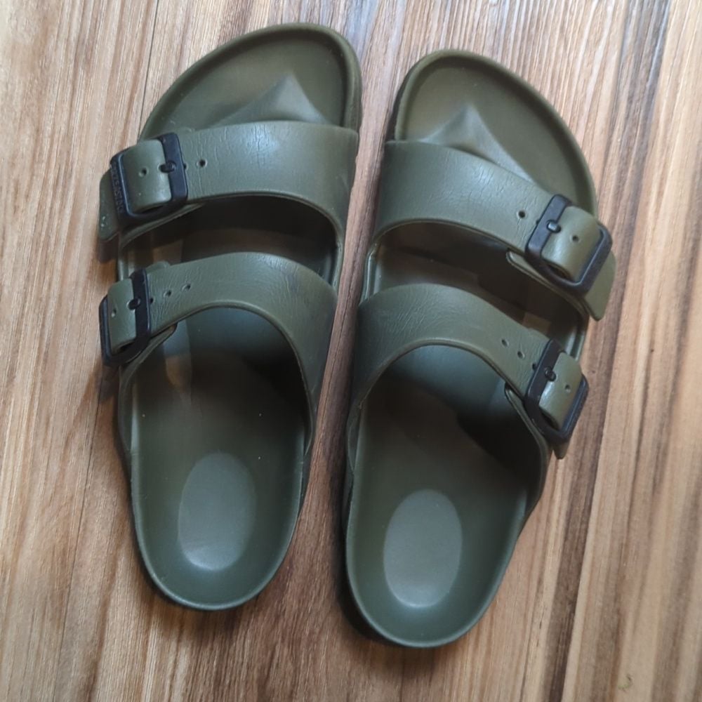 Birkenstock Women's Olive Green Eva Plastic Buckle Sandals Size 5