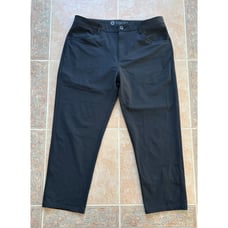 Vuori move and be moved crop Black chino pants Men size 35 x 25.5