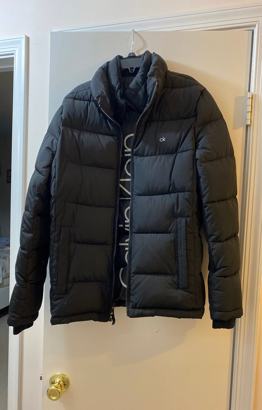 Men's Classic Puffer jacket With Set In Bib Detail.