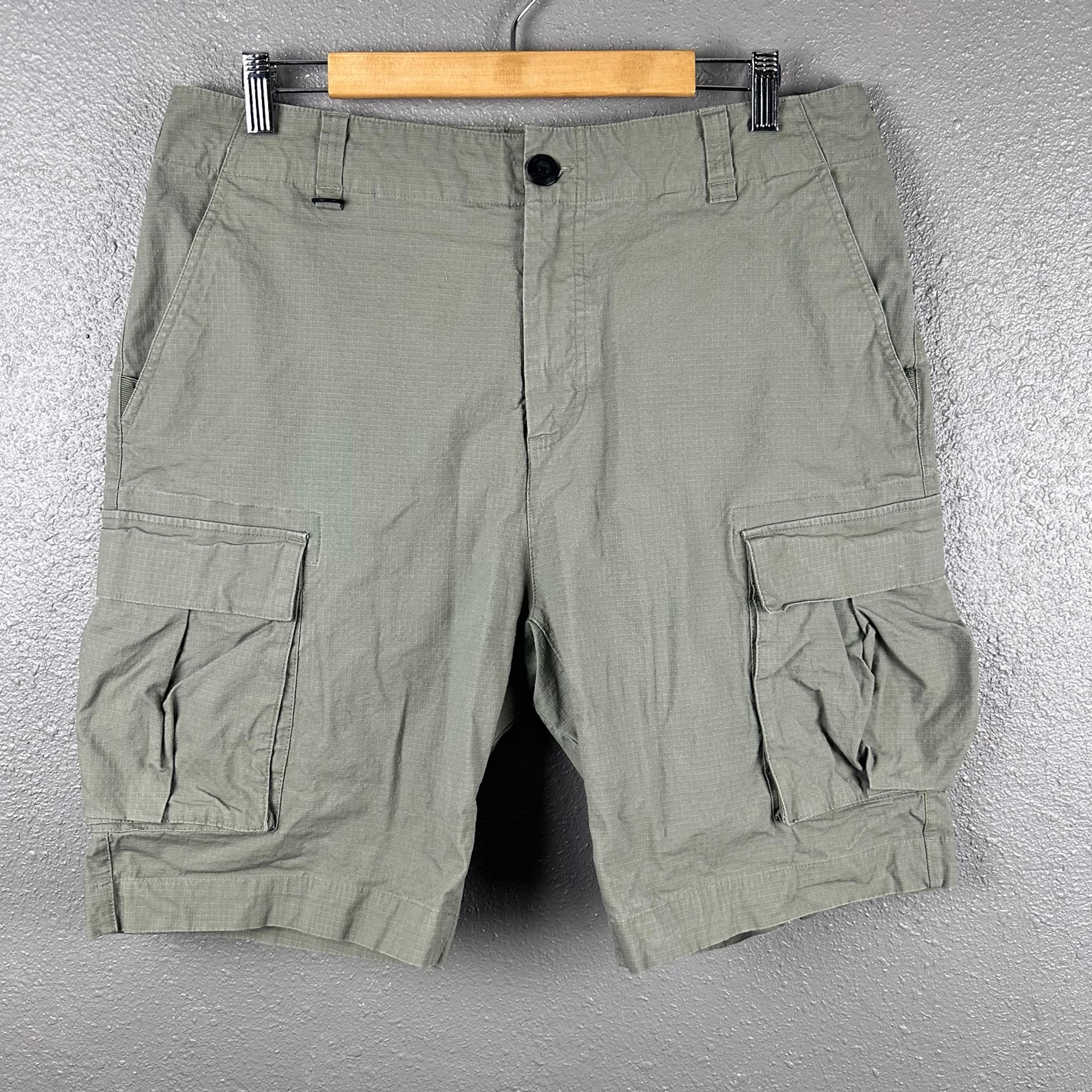 Nike SB Cargo Shorts Men’s 34 Ripstop Skateboard Athletic CV4739-320 Light Army