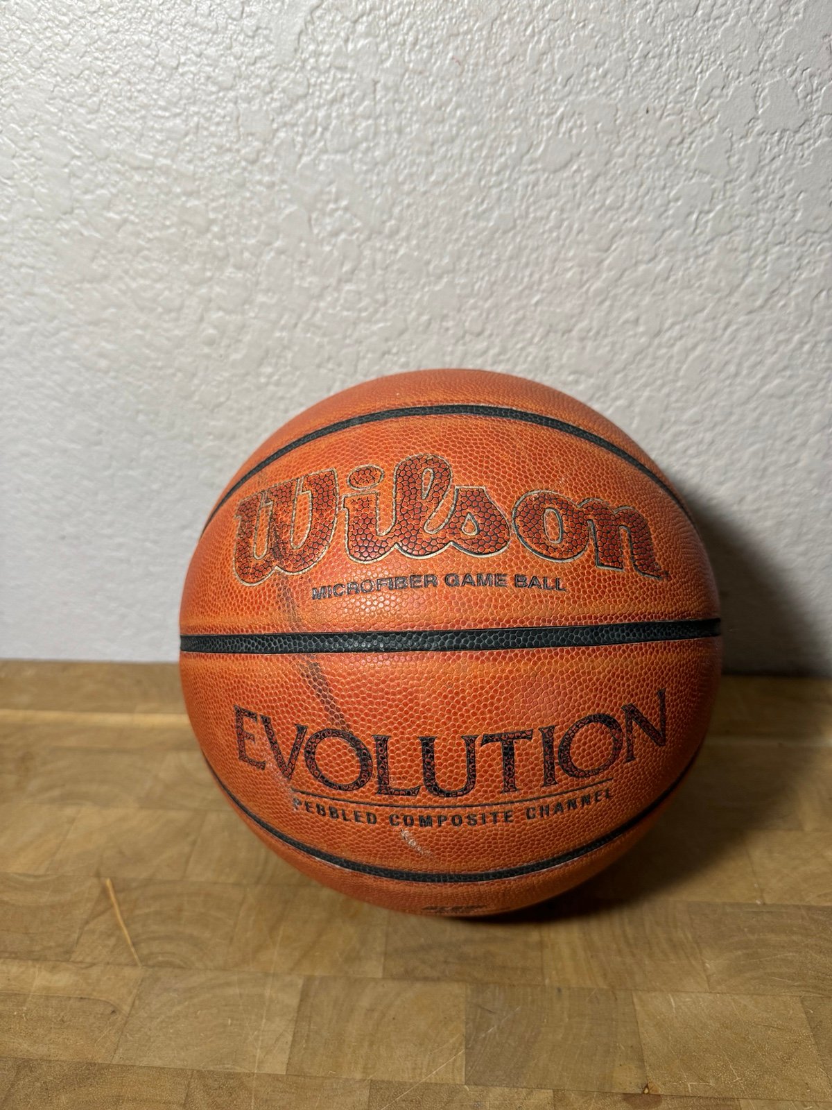 Wilson Evolution Basketball 29.5 NFHS Microfiber Composite Indoor Game Ball