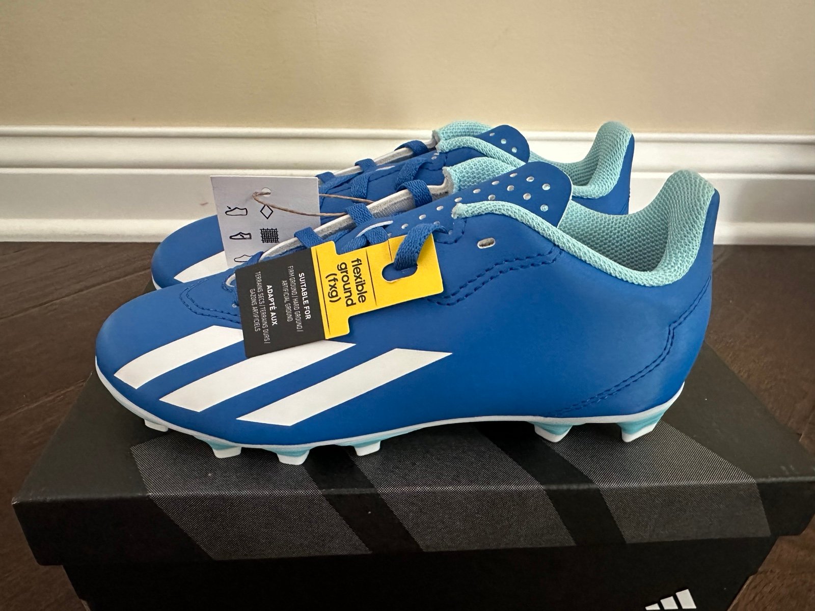 Adidas Unisex Youth Cleats Size 1.5 Kids
