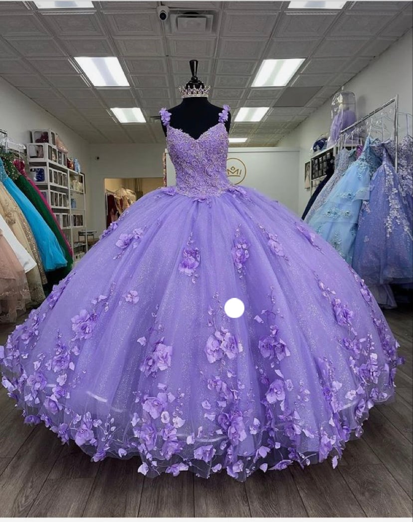 Ligh purple / lanverder quinceanera dress with hoopskirt included