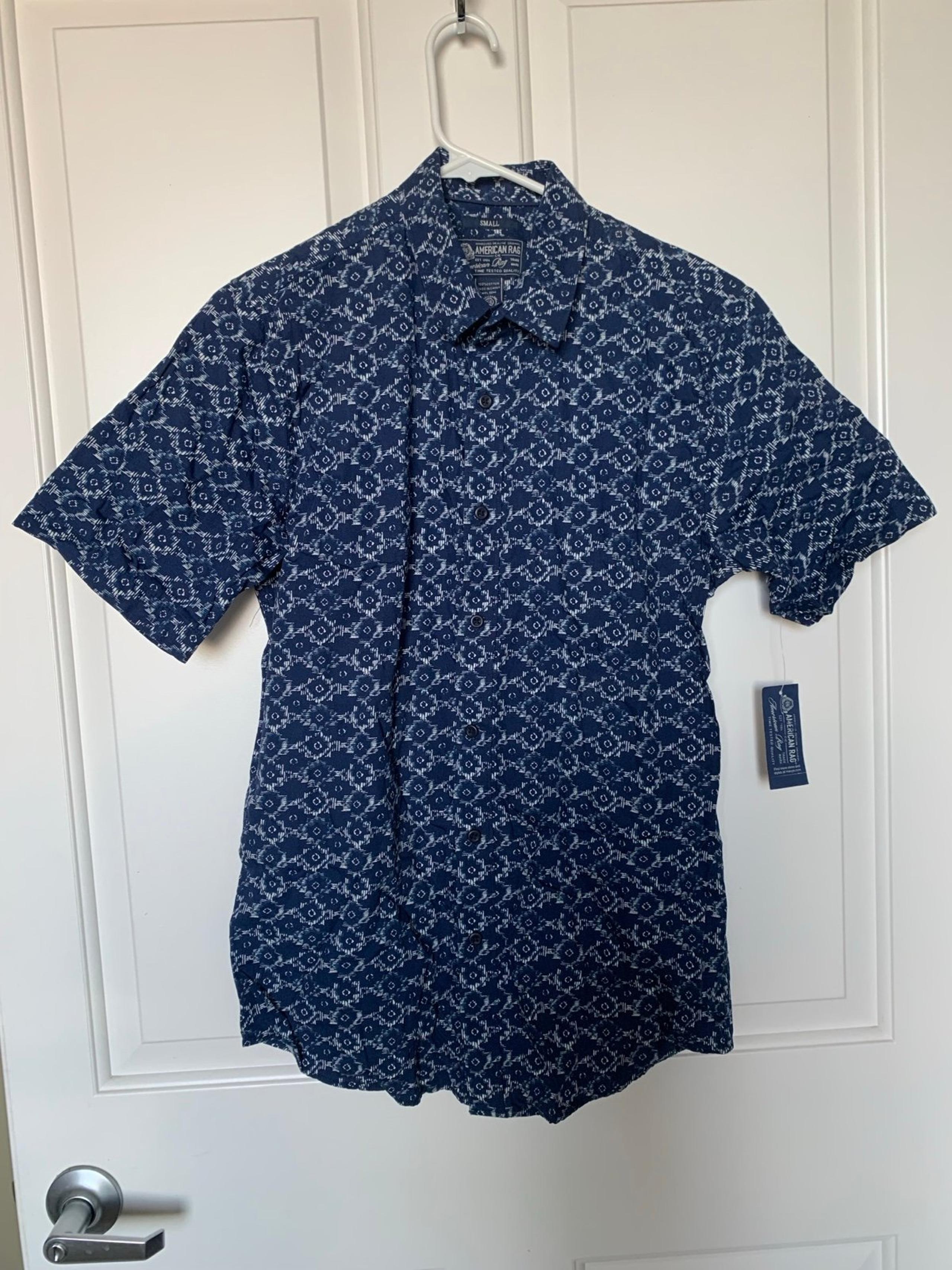 NWT American Rag Mens Blue Button Up Short Sleeve Cotton Shirt Size small