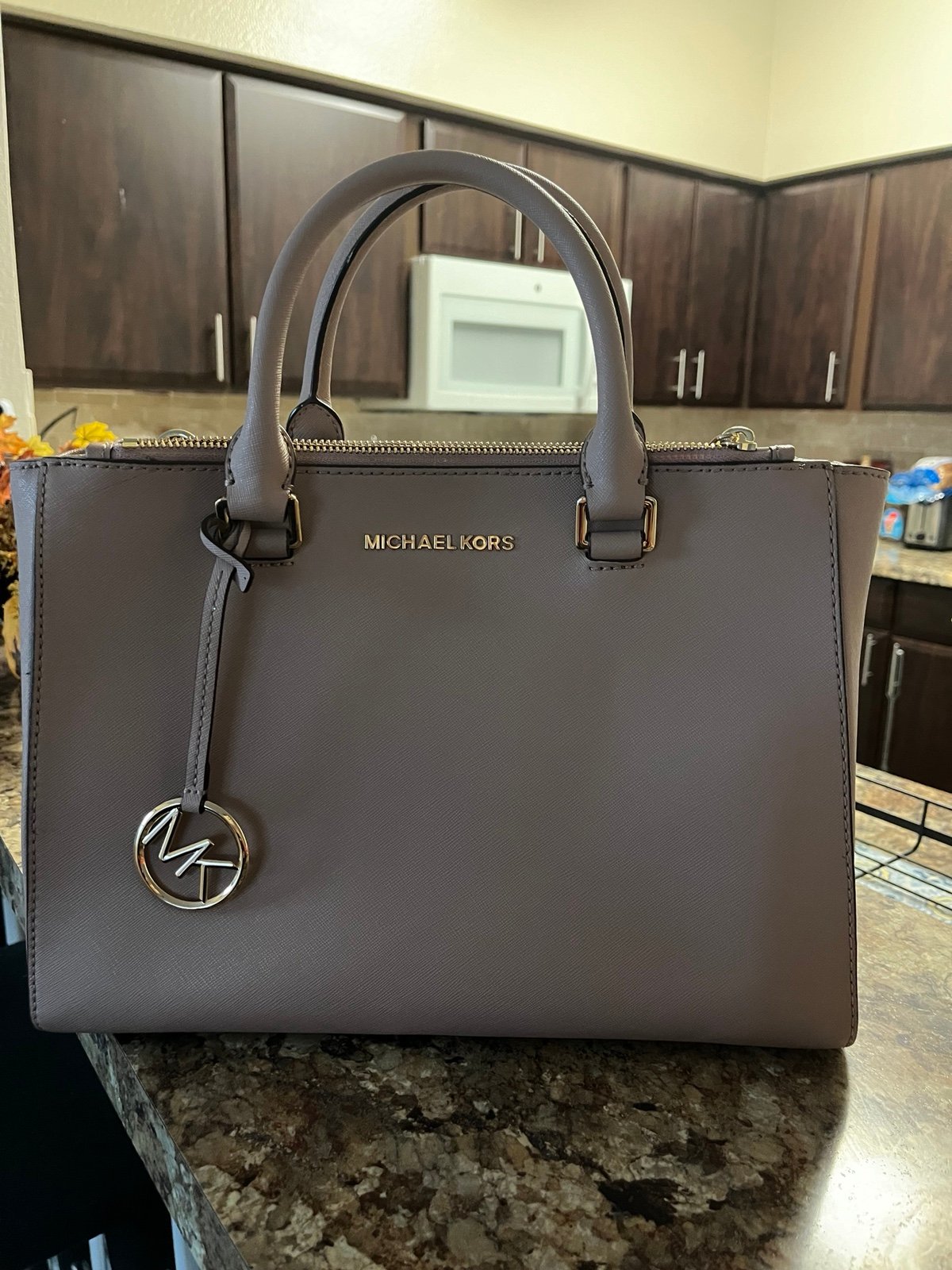 medium size purse