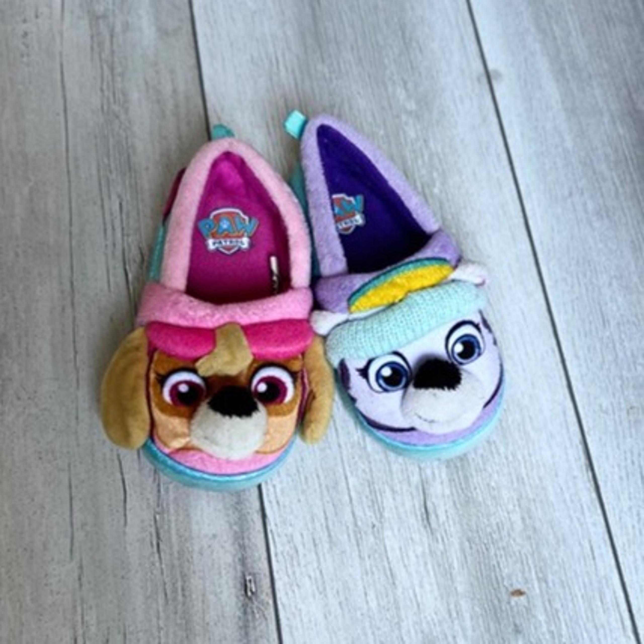 Paw Patrol slippers SIZE 7/8