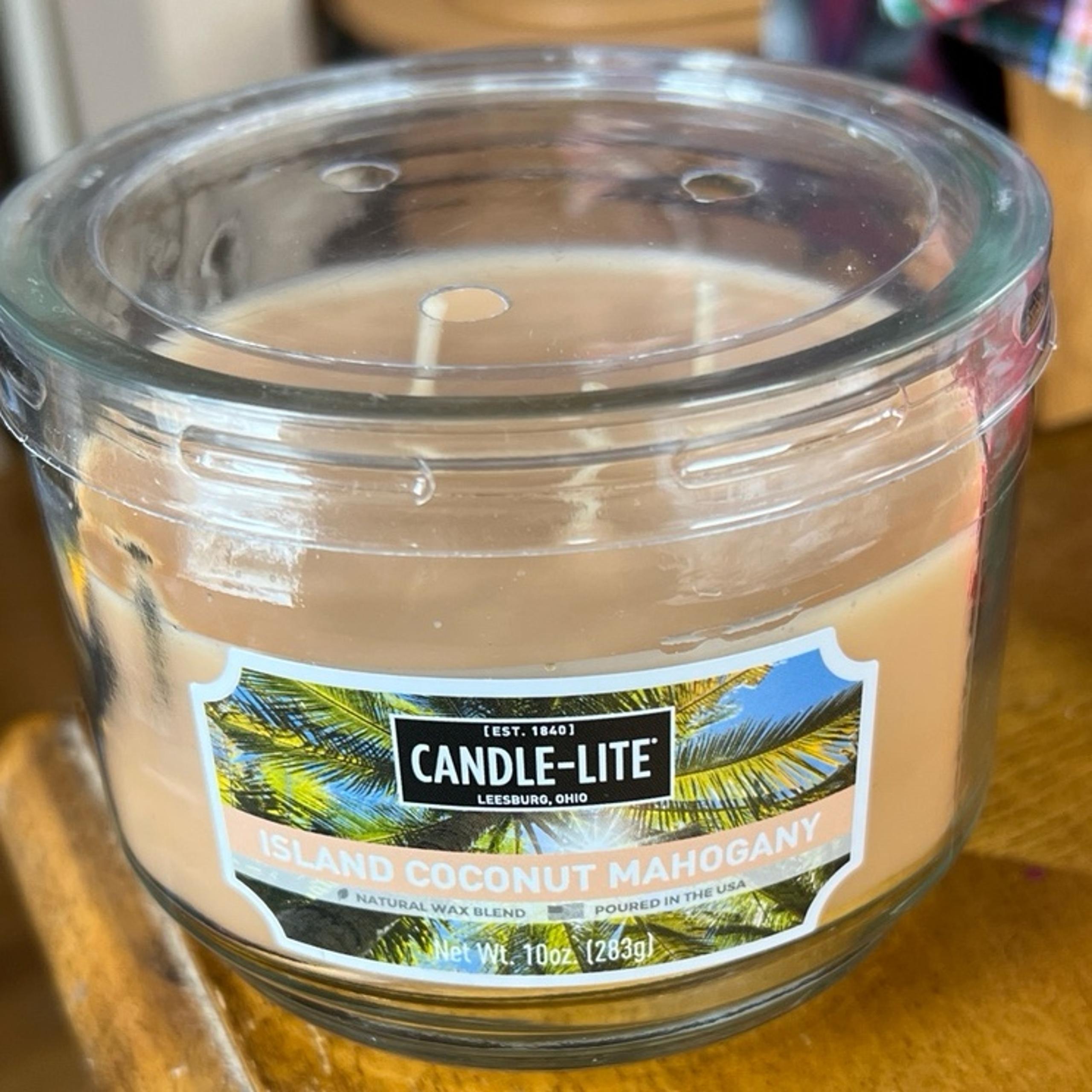 Candle-LiteG (10 Oz ) Jar - Island Coconut Mahogany