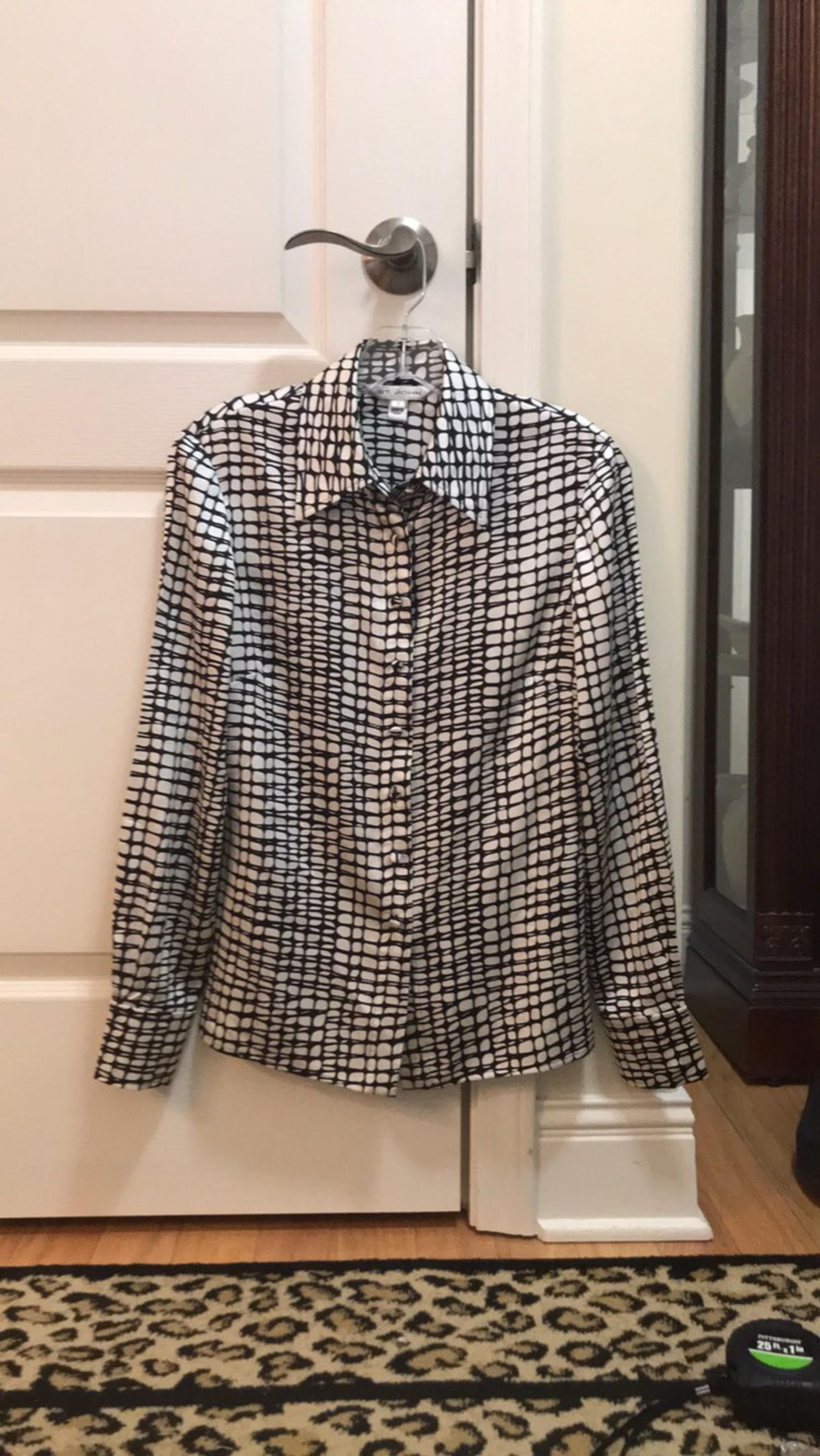 St. John Blouse Size 2