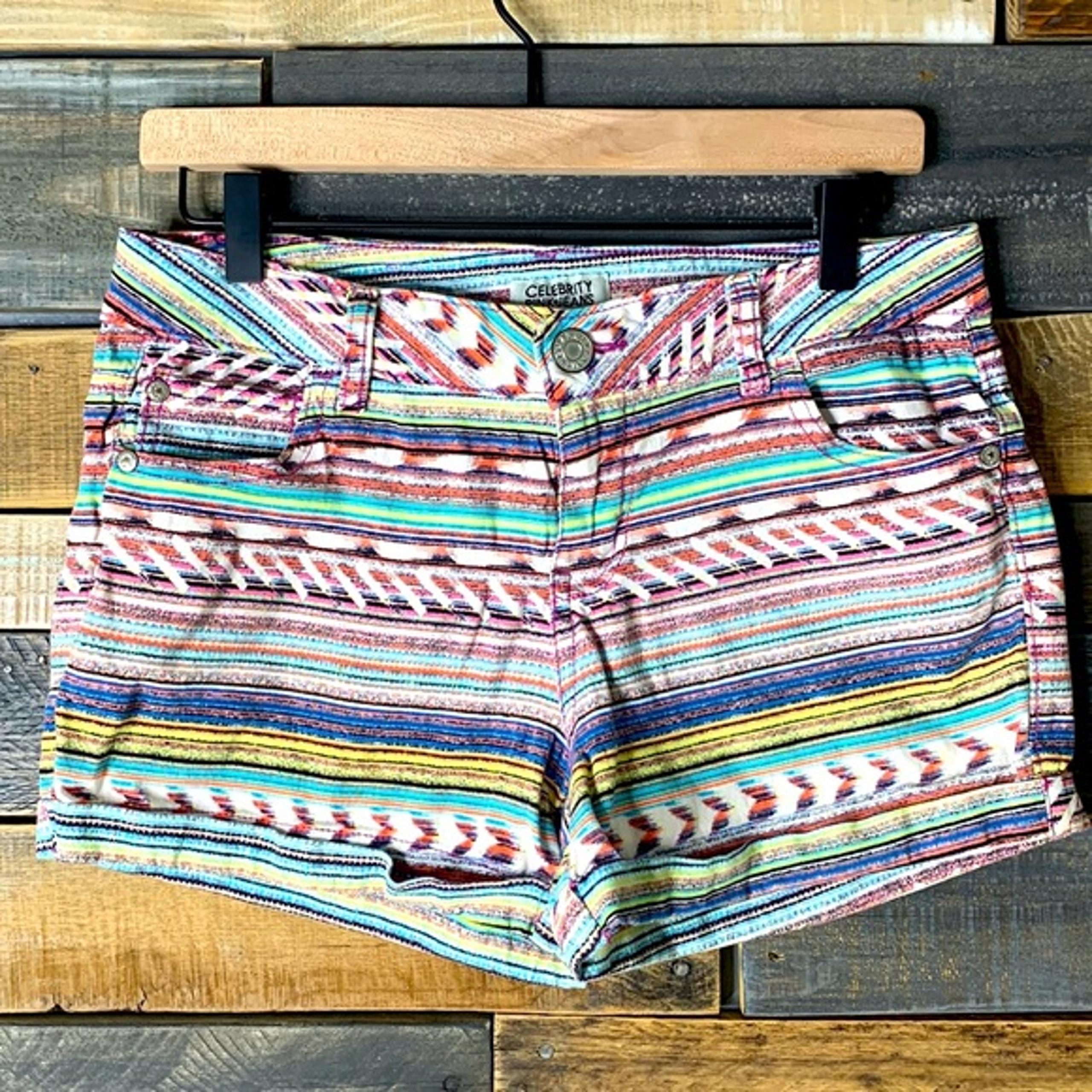 Celebrity Pink Jean Shorts | Size 9 | Pattern Shorts | GUC