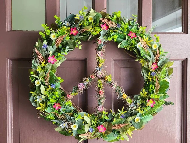18 Wildflower and Greenery Peace Sign