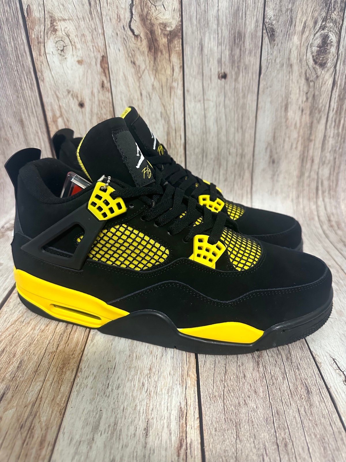 Jordan Air Jordan 4 “Thunder” Size:11 Men’s