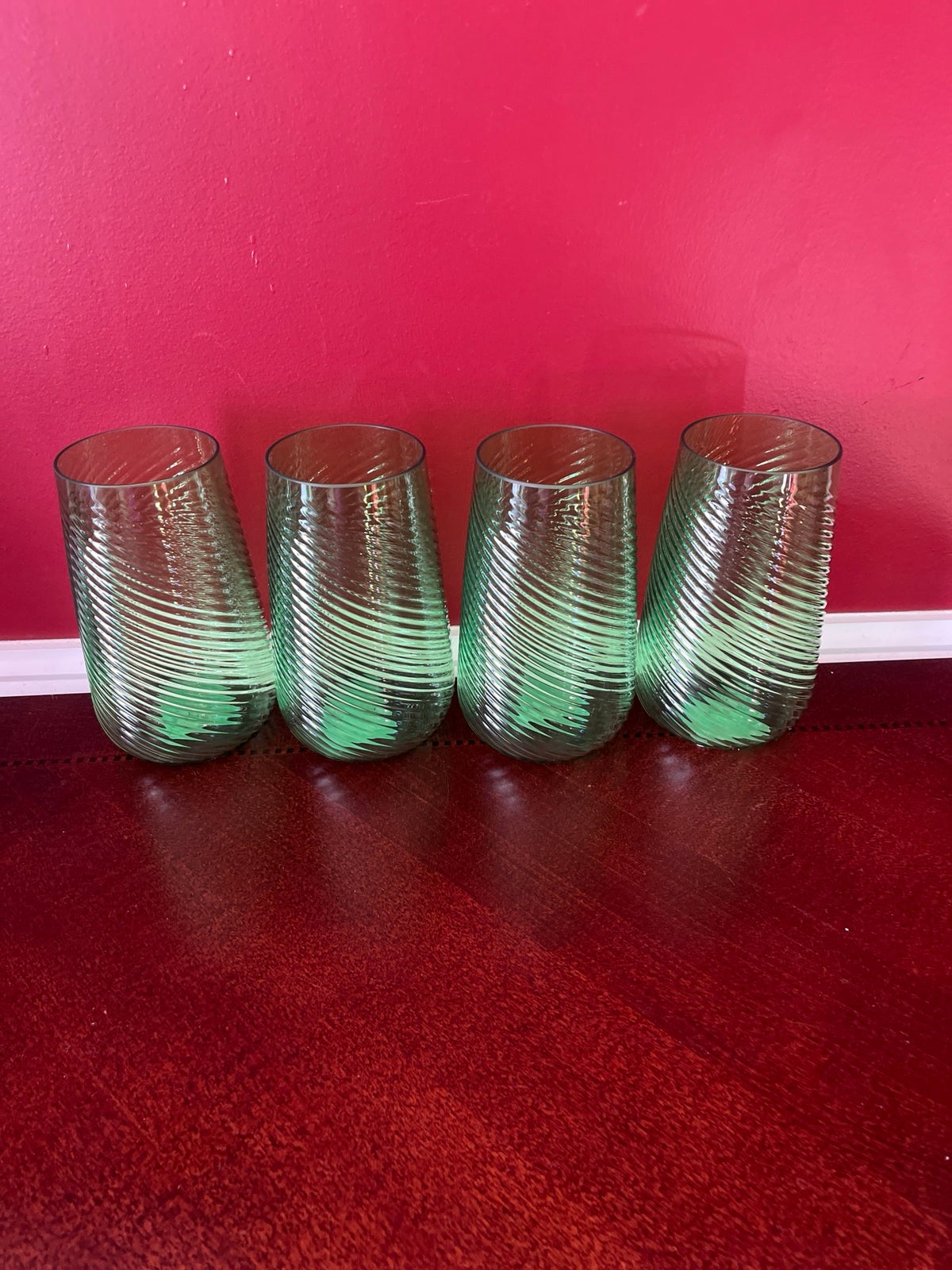 Set of 4 Green Swirl 6 Acrylic Glasses-Indoor/Outdoor-New With Tags