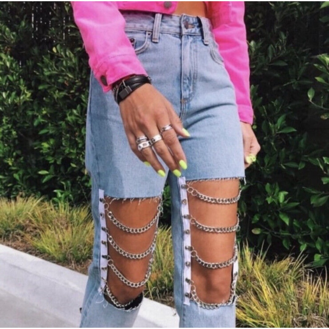 CARMAR Galexia Hermia Straight Leg Jeans Cut Out Chain Knee Medium Wash Size 23