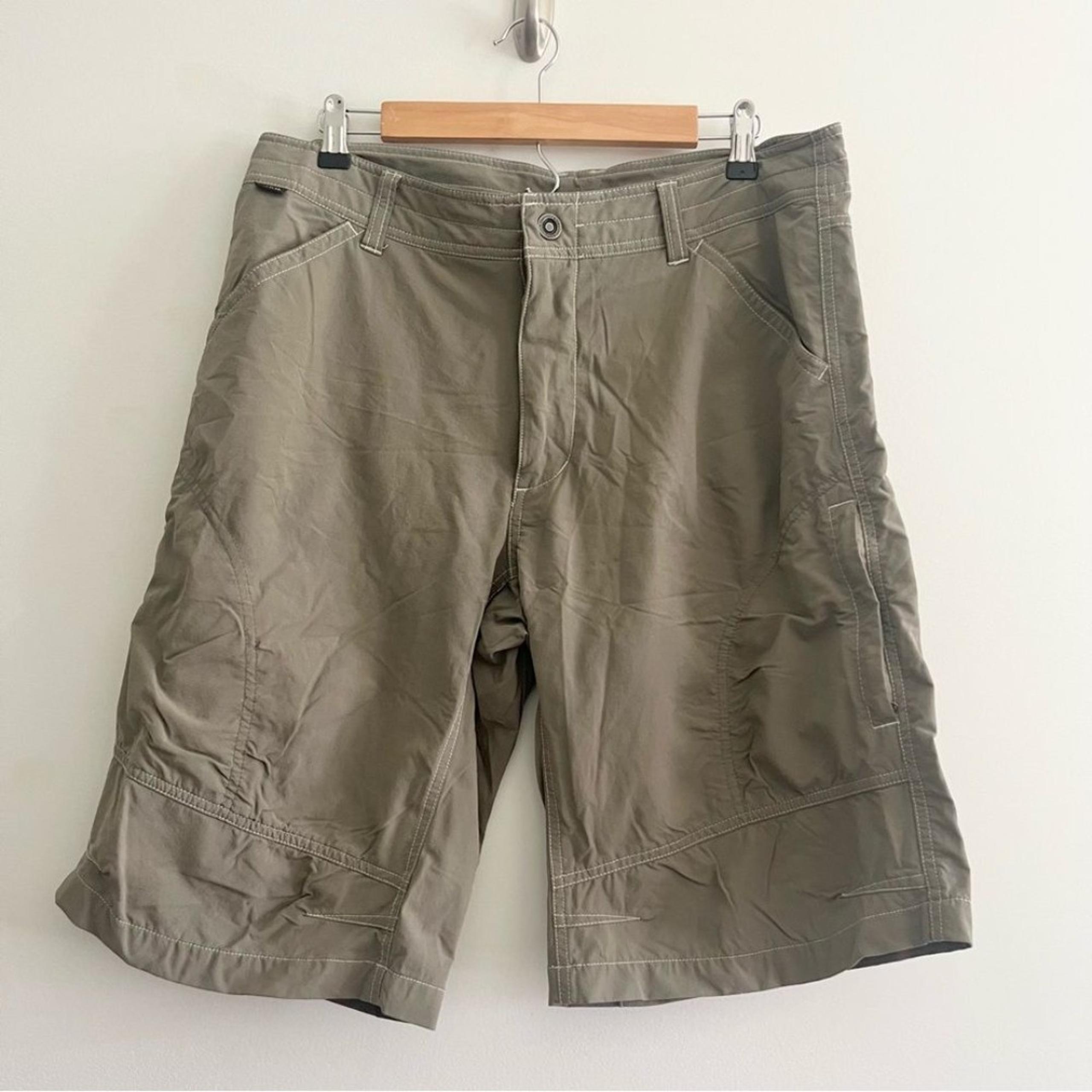 Kuhl Outdoor Men’s Nylon Thick Stitch Cargo Shorts Utility Style Taupe Size 34