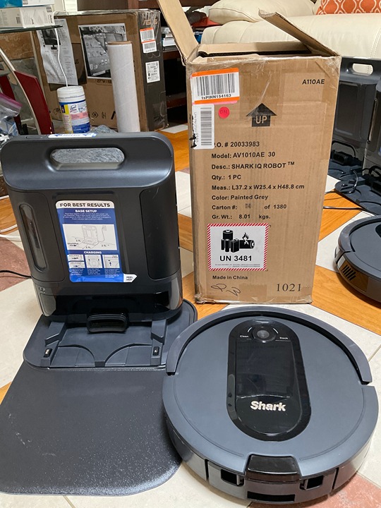 Shark AV1010AE IQ Robot Vacuum with XL Self-Empty Base