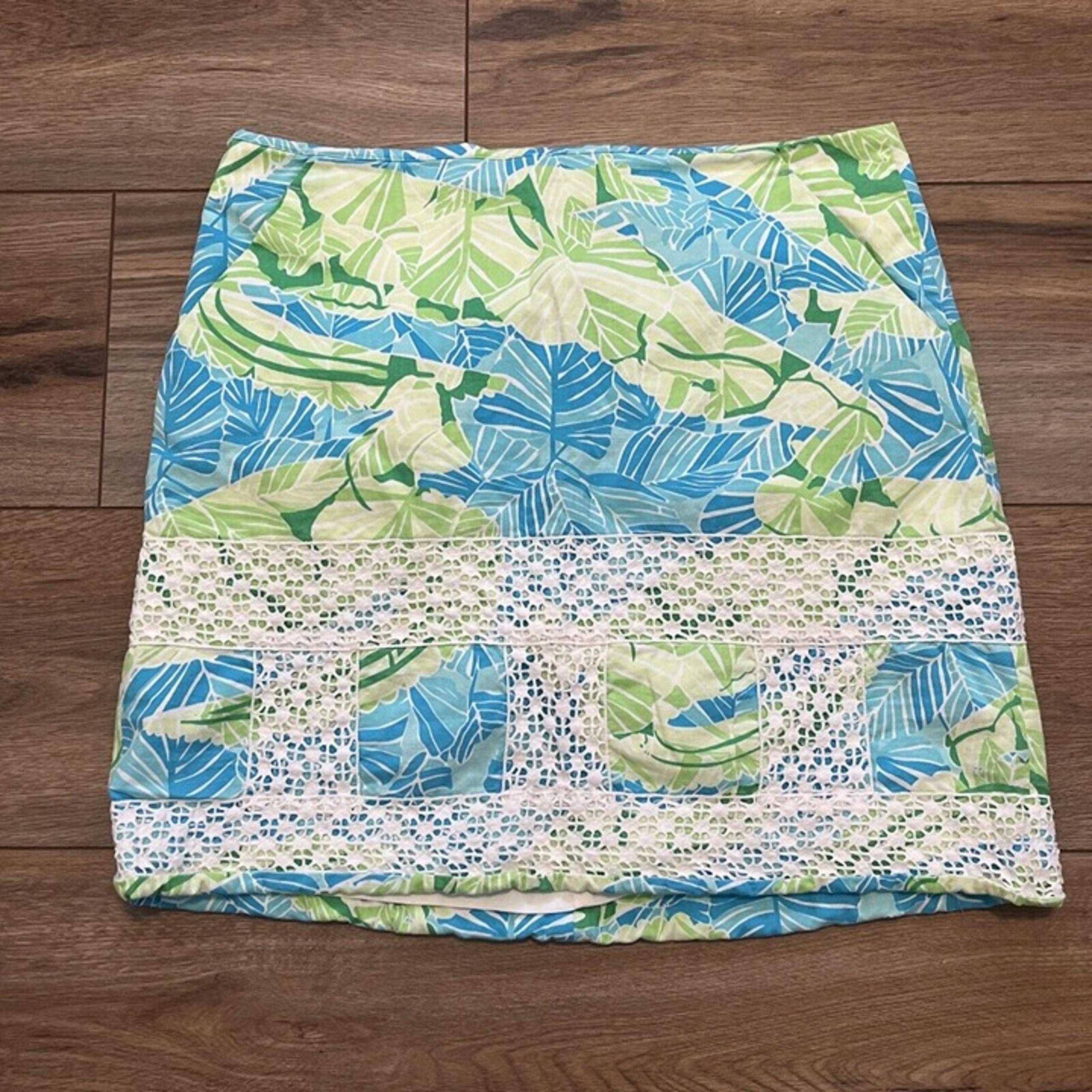Women's Lilly Pulitzer Mini Skirt SZ 2 Gator Alley Green Blue Lace Overlay