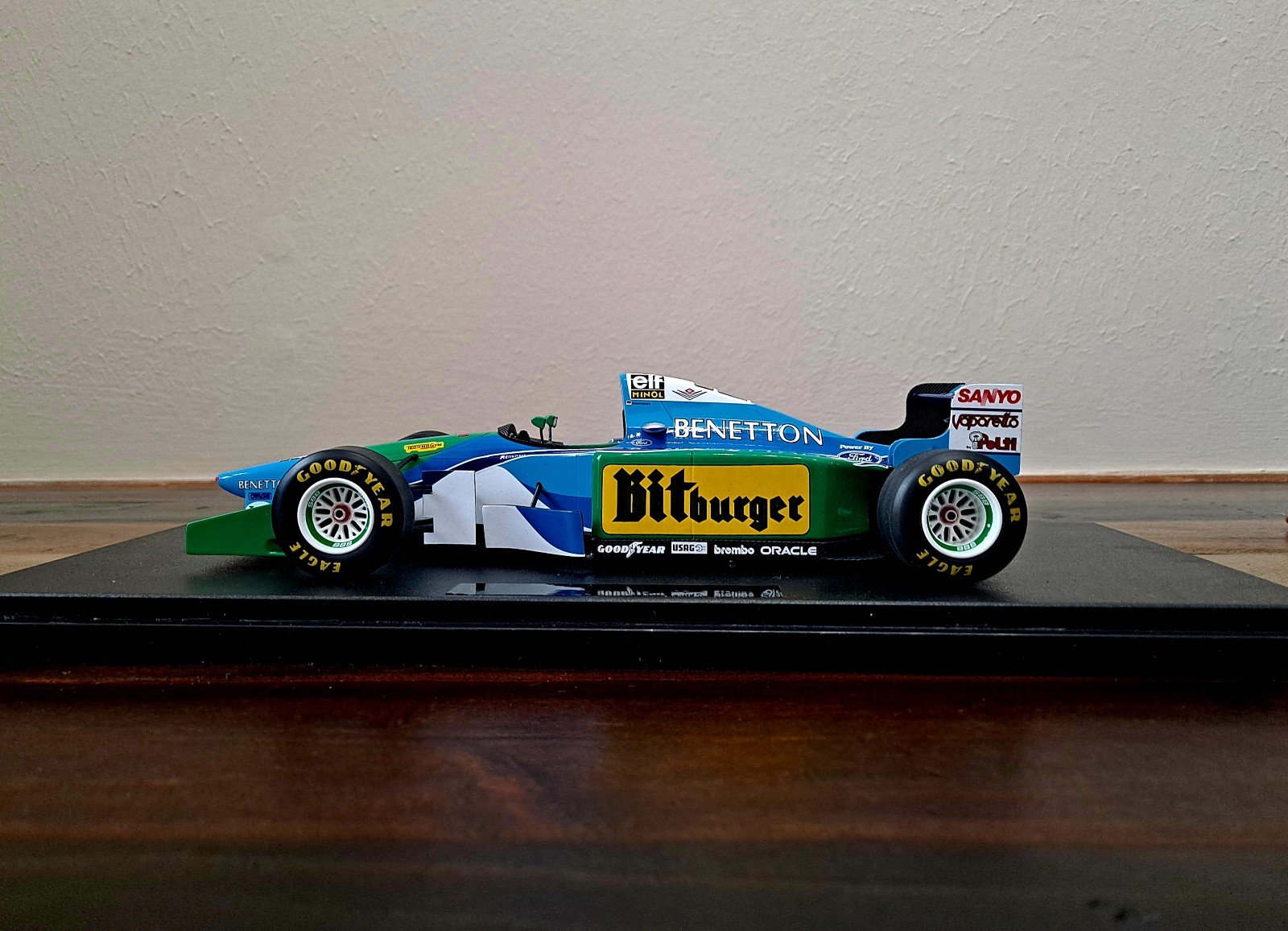 1/18 F1 Car Michael Schumacher ROOKIE YEAR Diecast Car!