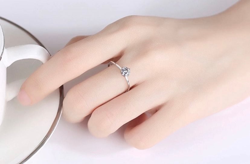 moissanite Diamond Wedding Band