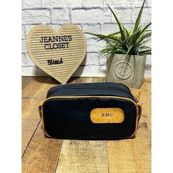 JON HART DESIGN Shave Kit Travel Bathroom Toiletry Makeup Bag Has monogram BMC o