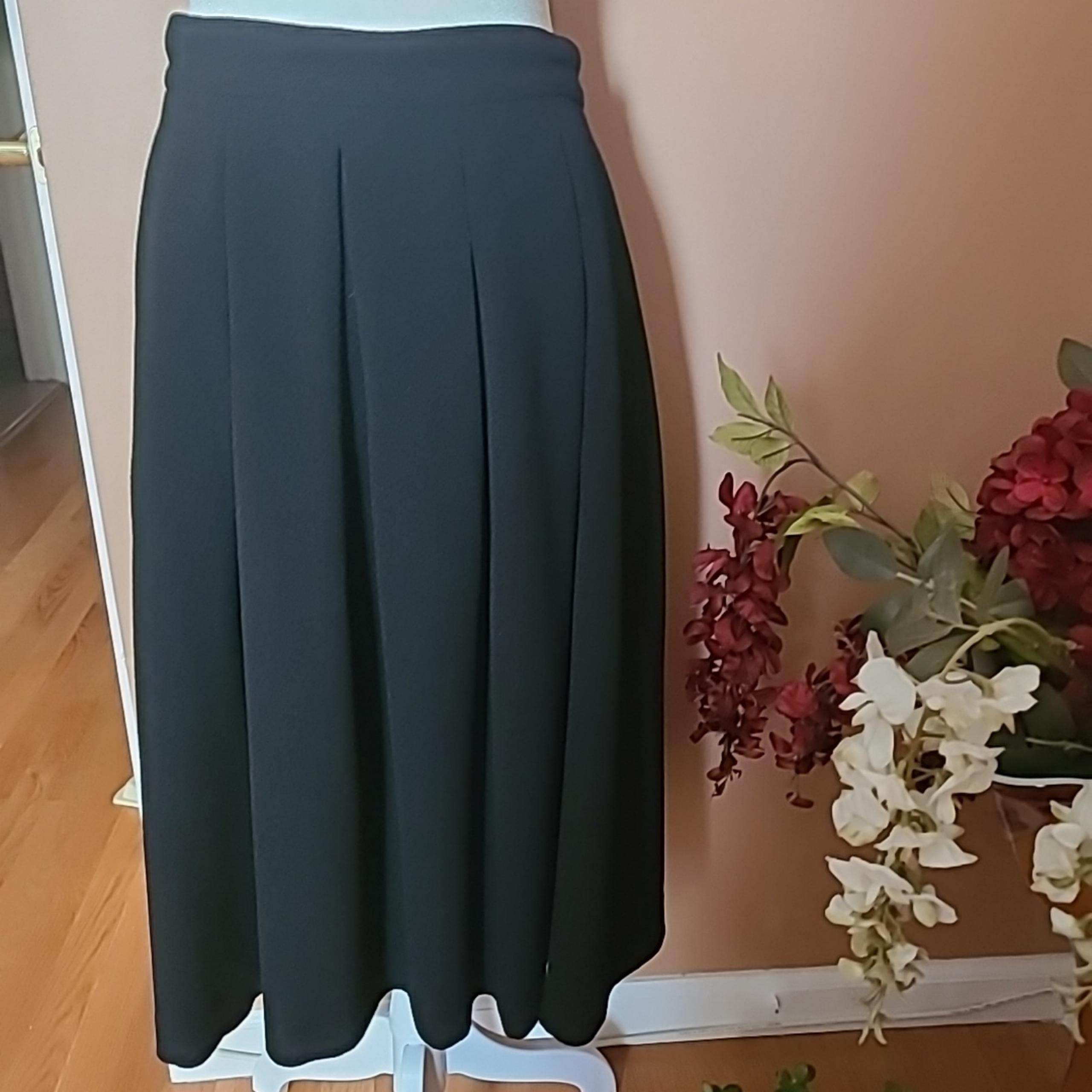 H&M Women's Black Pleated Midi Skirt Size 10 Casual Office