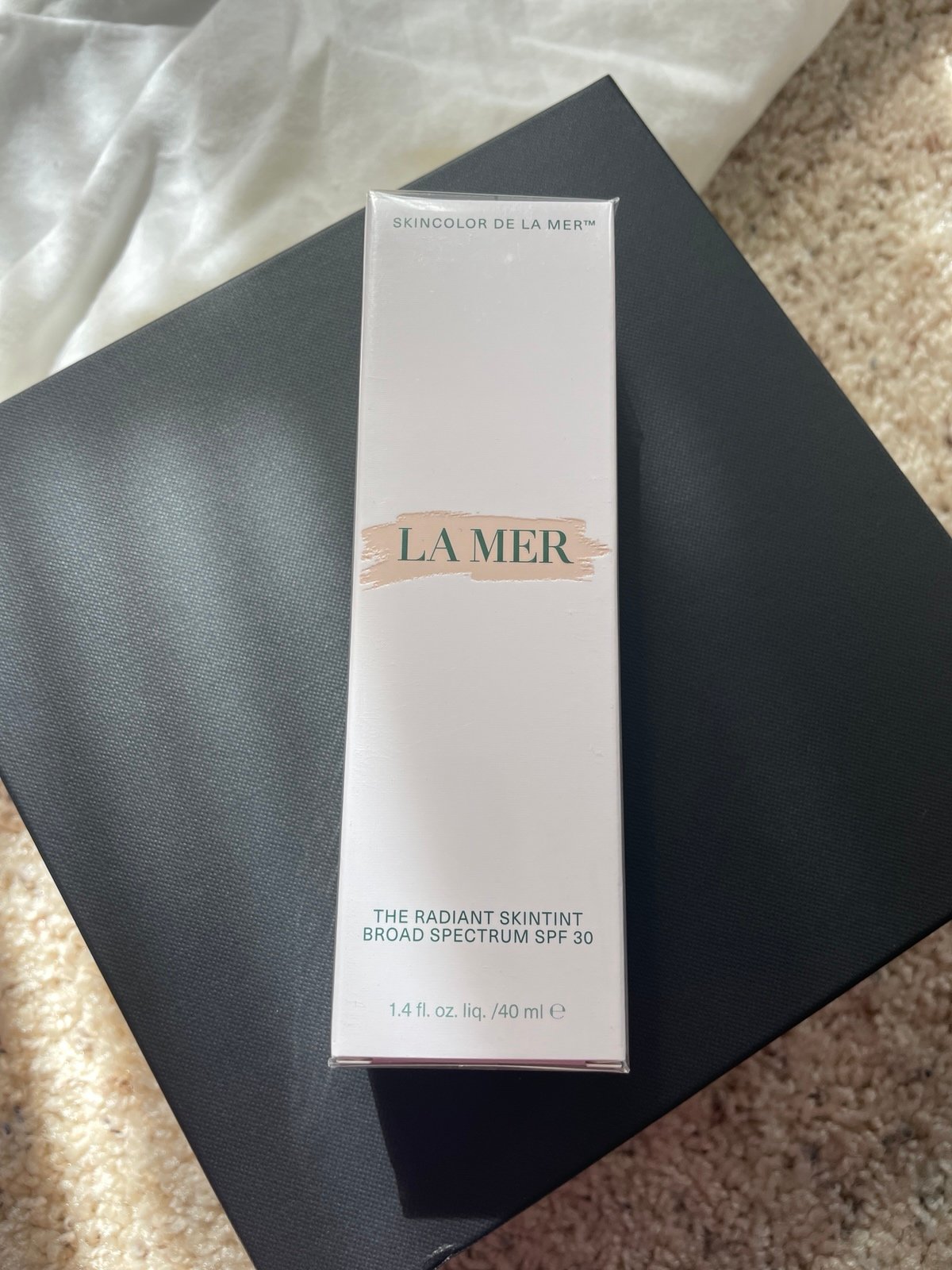 La Mer the radiant skintint broad spectrum SPF 30 medium deep 1.4oz
