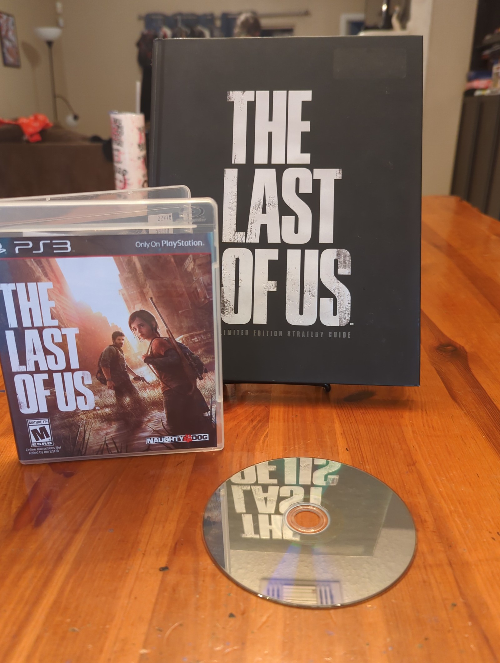 The Last of Us limited edition strategy guide and game