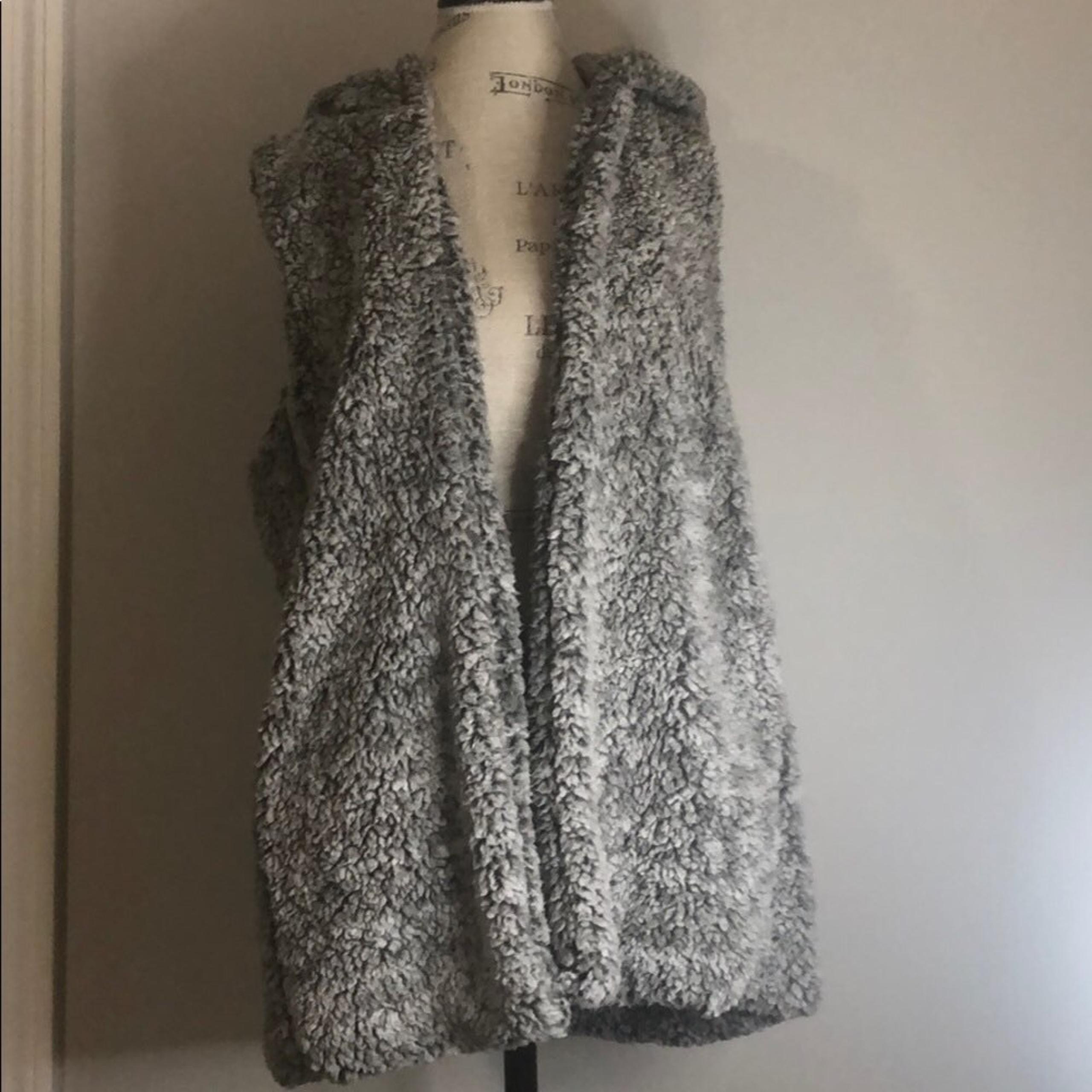 Peach Love Grey Sherpa Hooded Vest