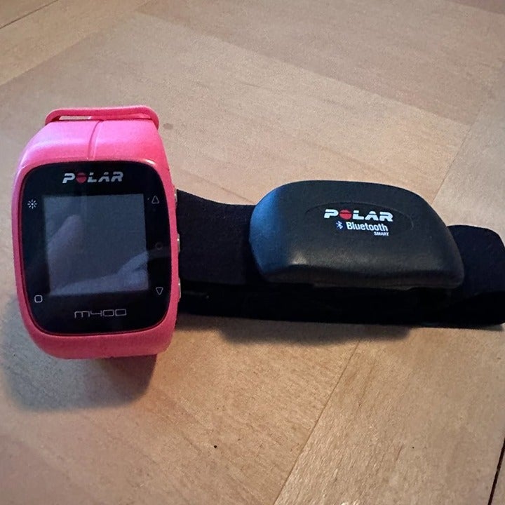 POLAR Smart watch with bluetooth heart rate monitor. Great condition and price