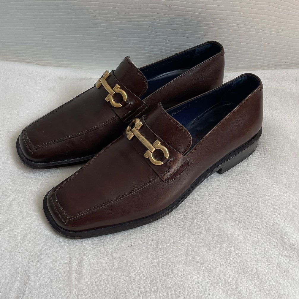 Vintage Salvatore Ferragamo slip on loafers Y2K