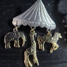 Vintage Brooch/Pin