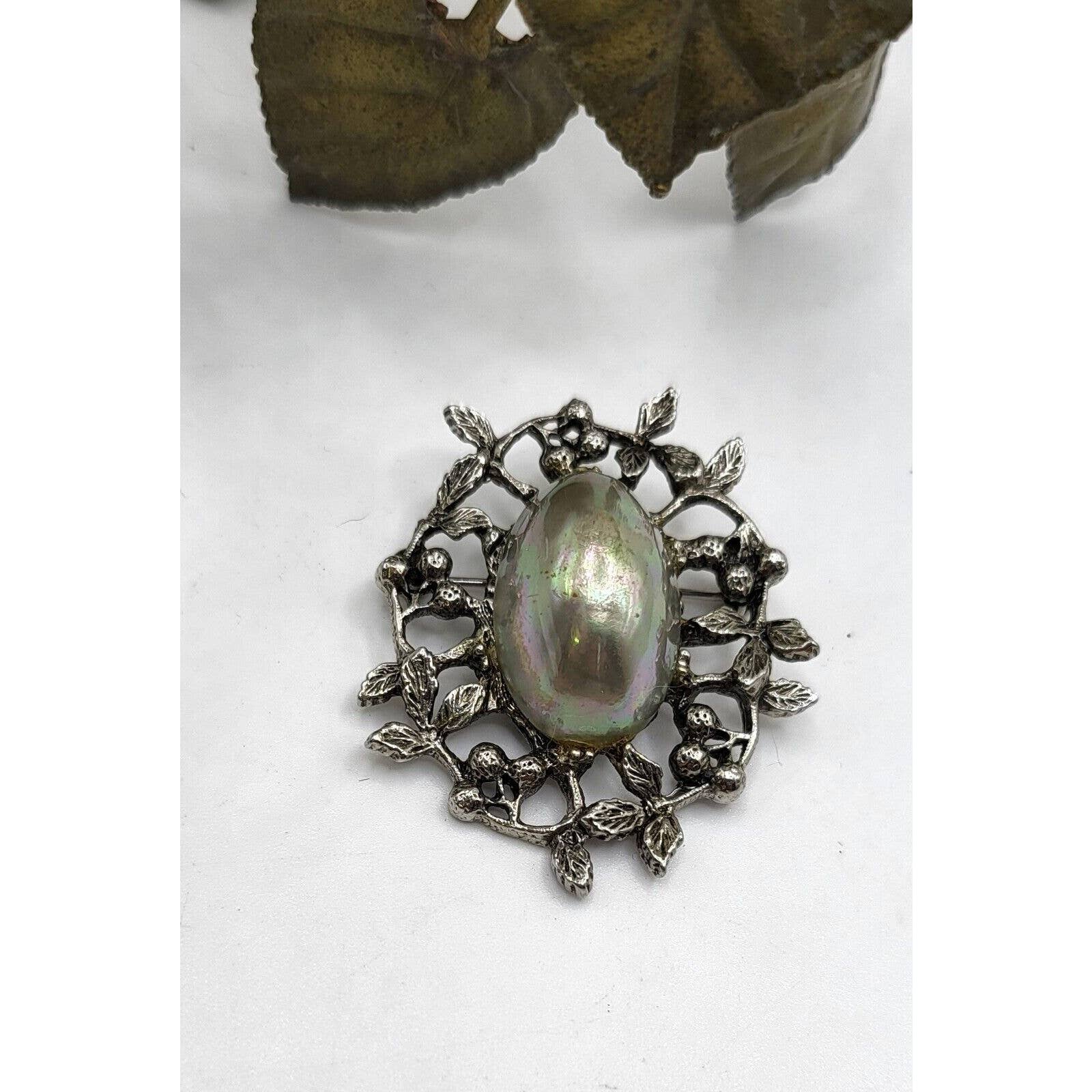 Vintage Antique Pearlescent Silver Tone Art Nouveau Victorian Pin Brooch