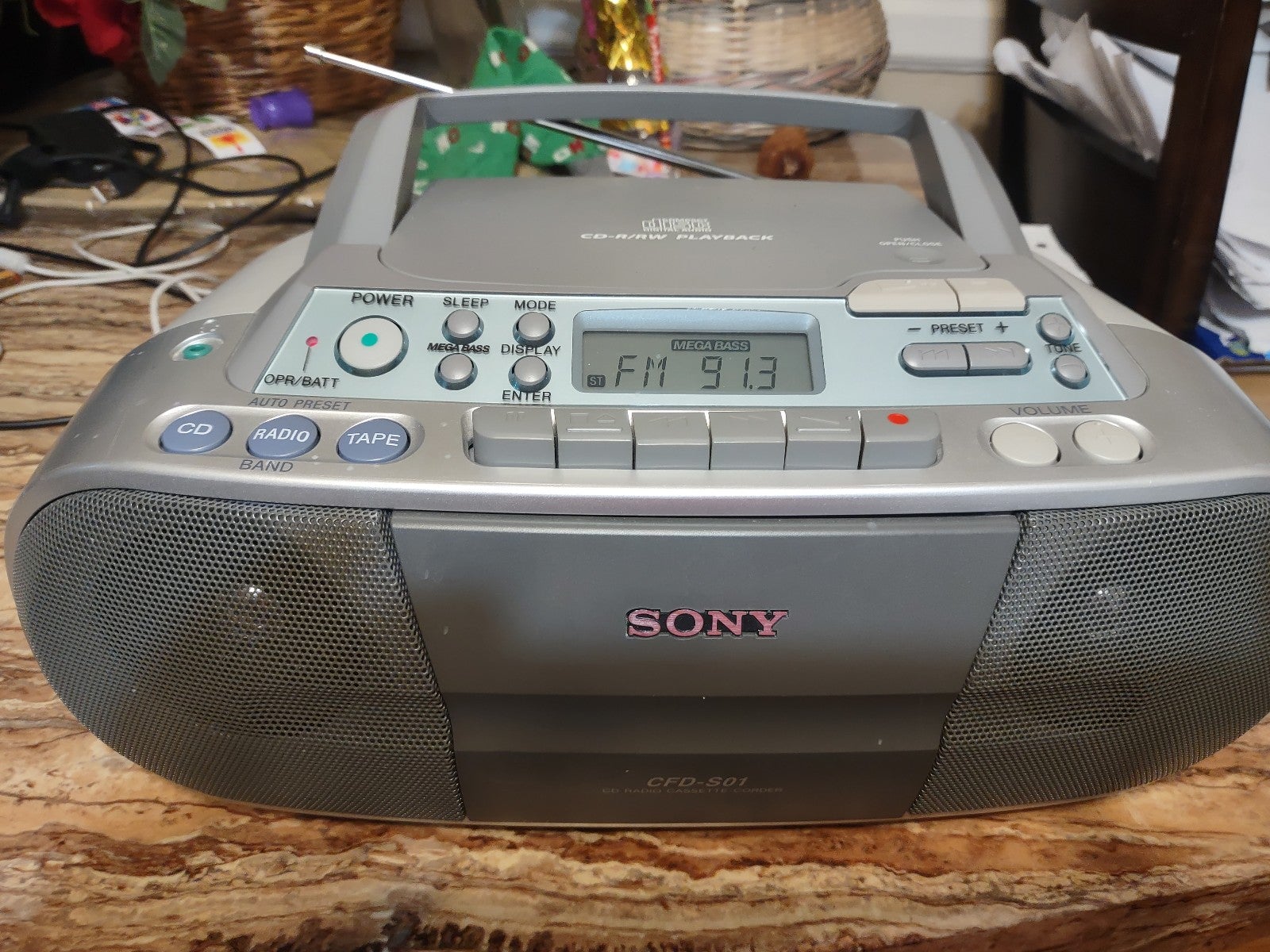 Sony CFD -S01 CD, Radio, Cassette, Recorder with full Megabass