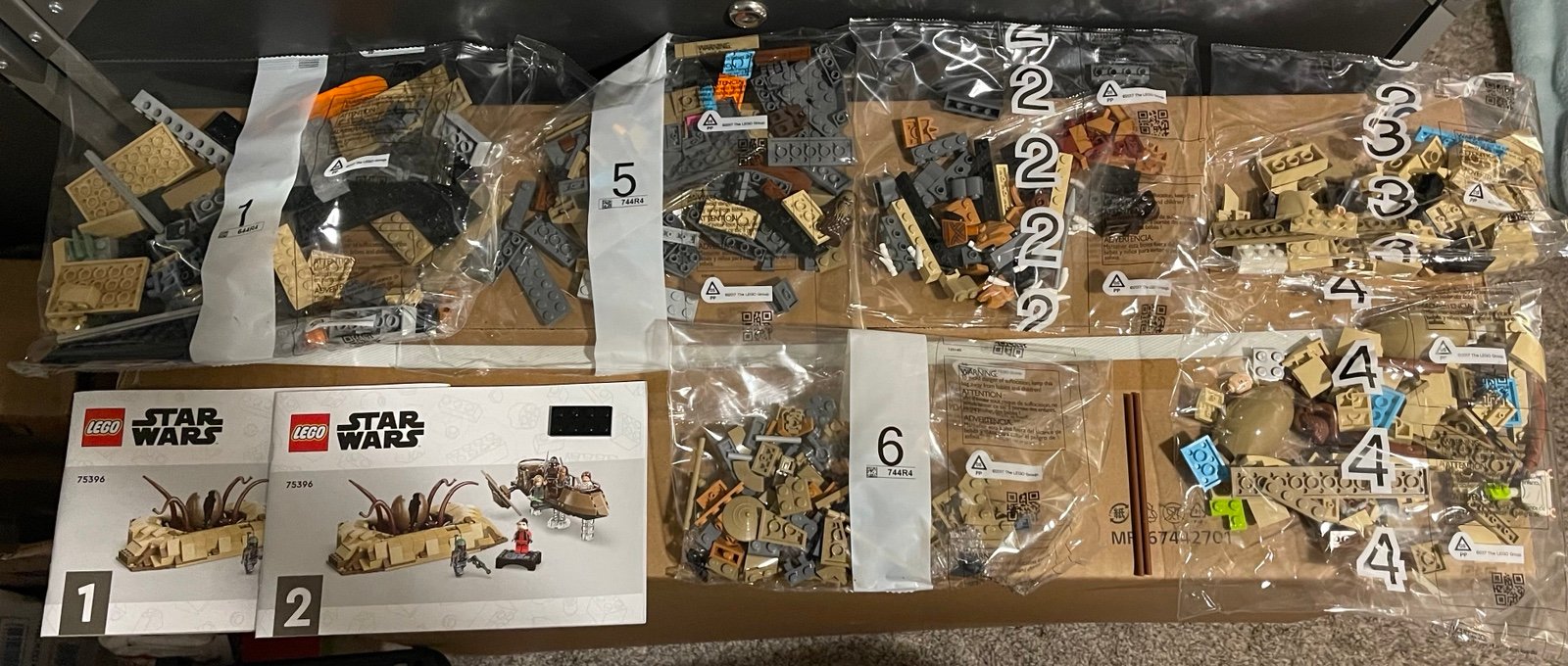 LEGO Star Wars: Desert Skiff & Sarlacc Pit (75396) No Nien Nunb Figure