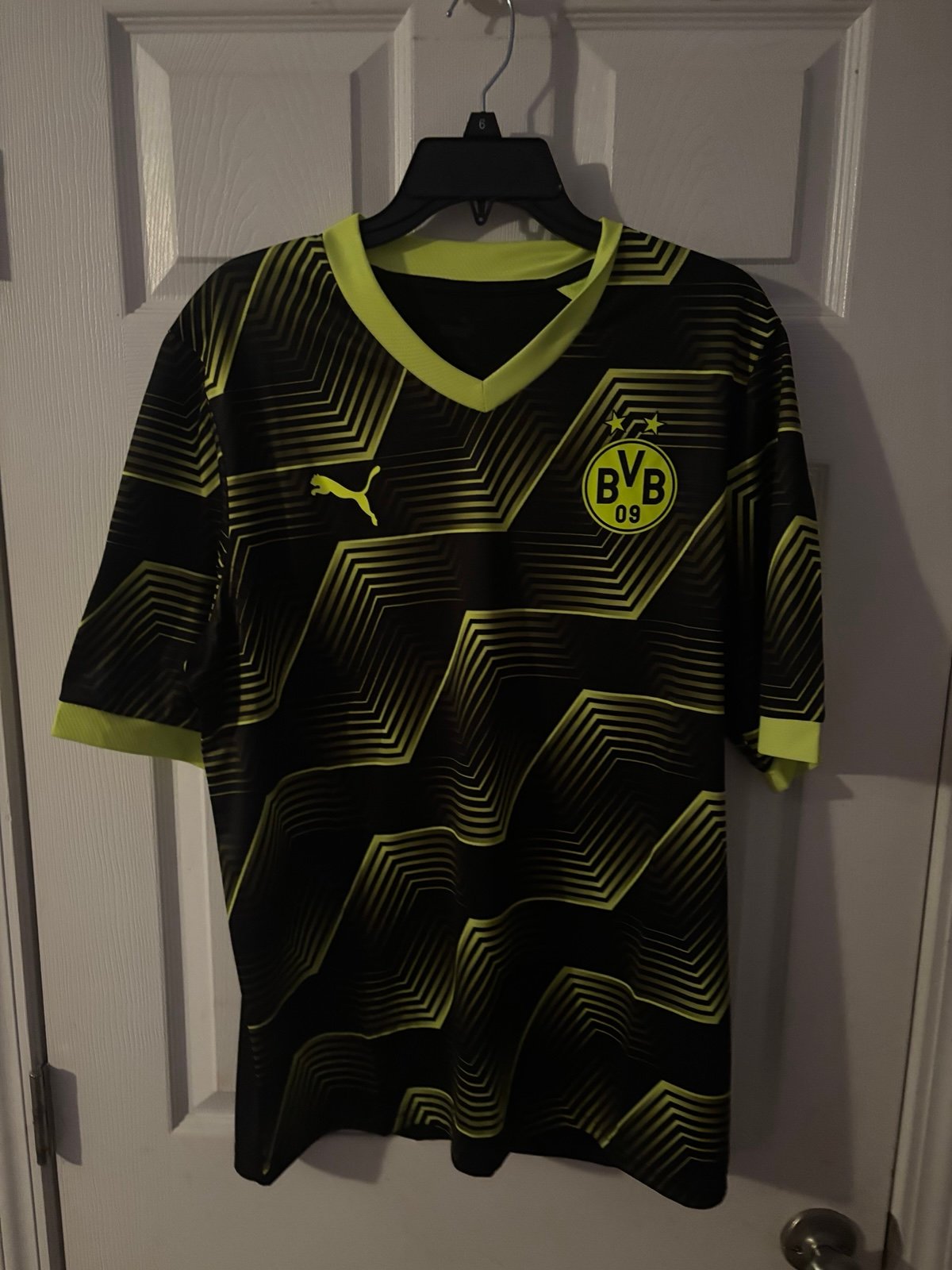 Borussia Dortmund Jersey men’s size large