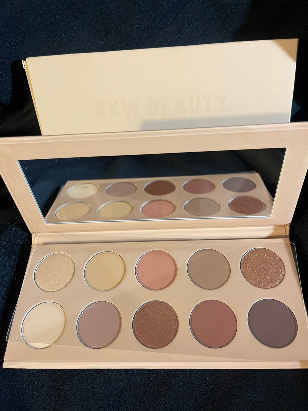 kkw beauty eyeshawdow palette