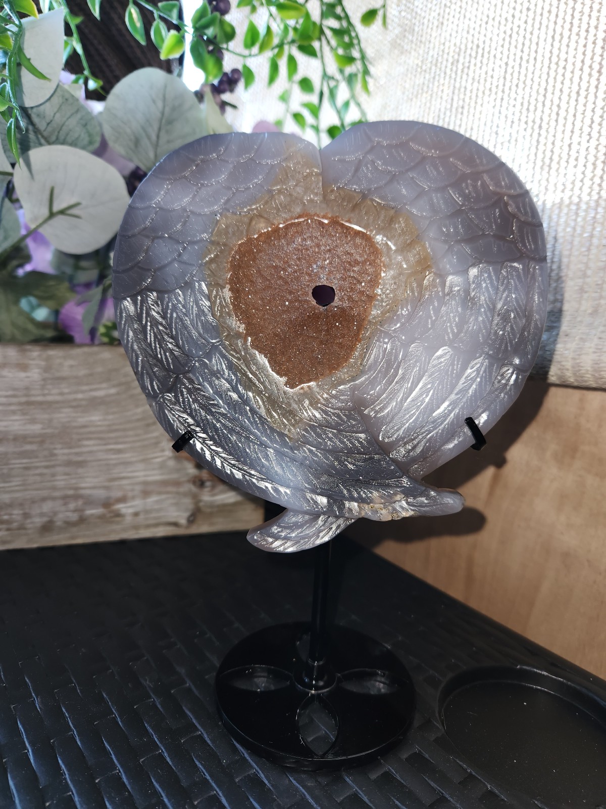 Druzy agate heart angel wing carving with stand