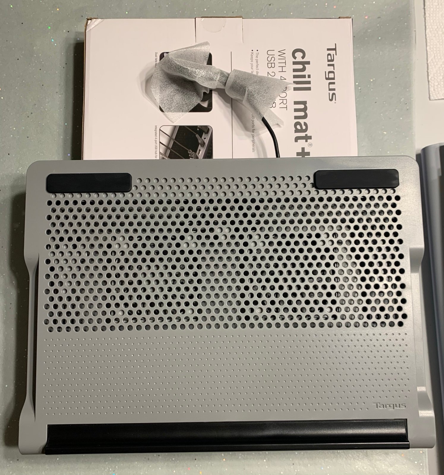 New Targus Chill Mat + 4 Port USB Hub!