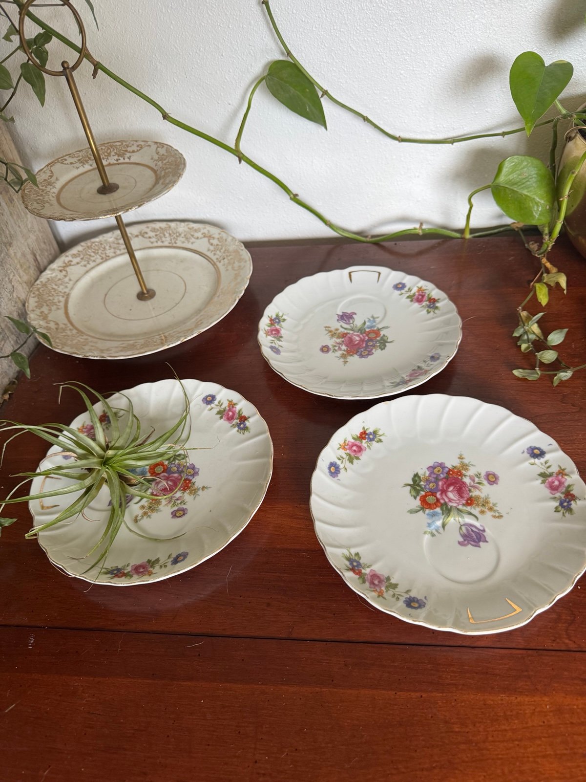 Vintage 3 pc Vintage Fred Roberts & Company China 7 1/2” Tea Plates