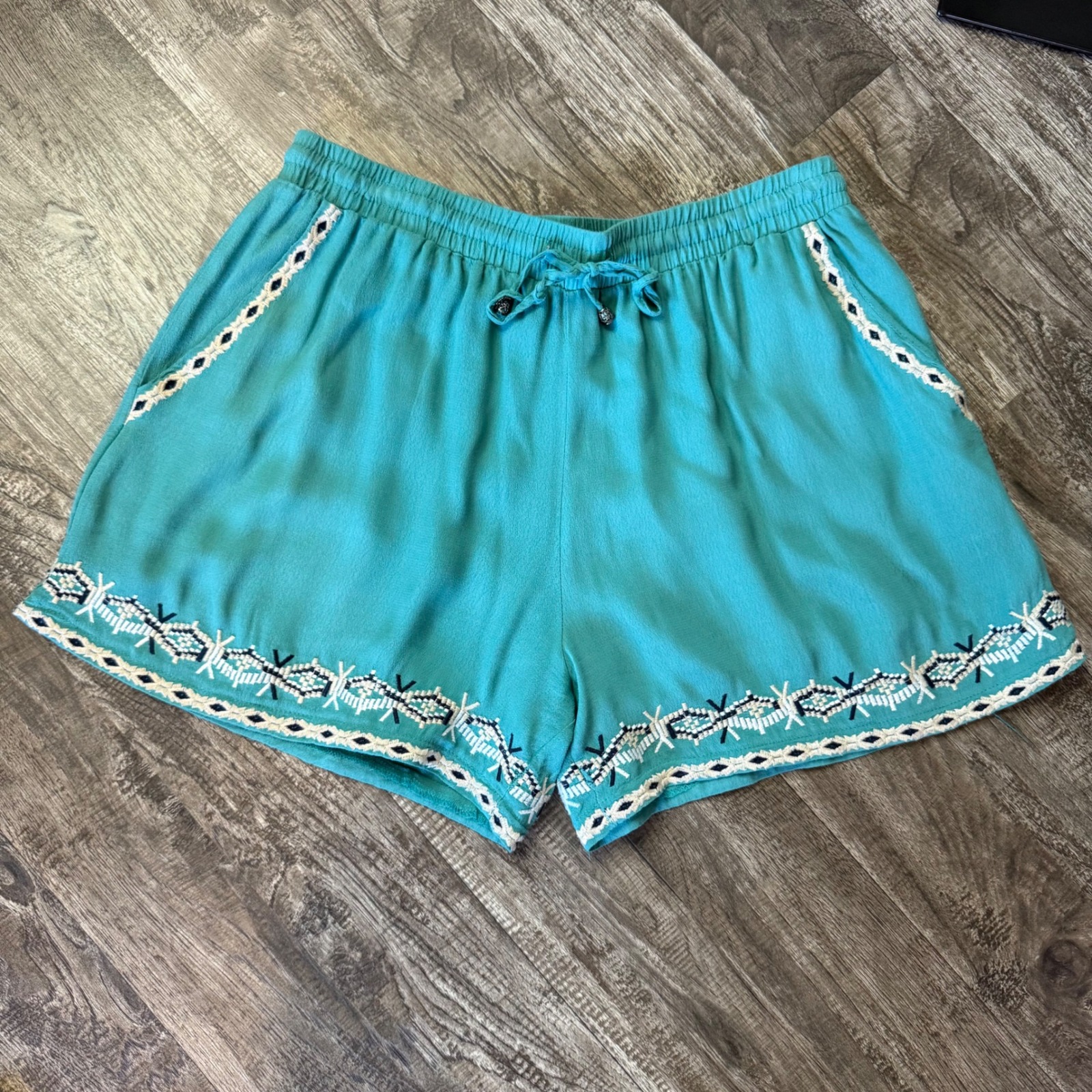 Anthropologie HEI HEI Embroidered Isle Shorts Turquoise , Size M